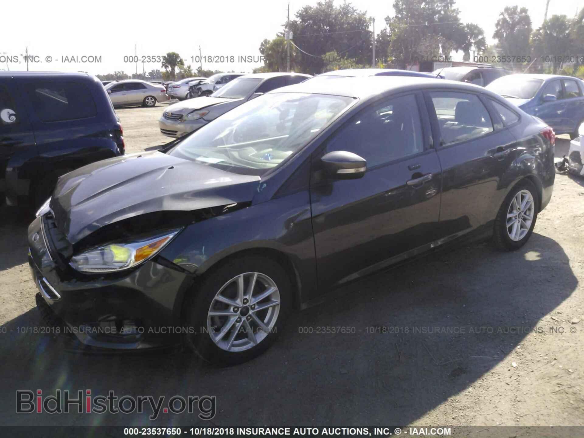2016 Ford Focus - VIN: 1FADP3F25GL287874 - Фото 2