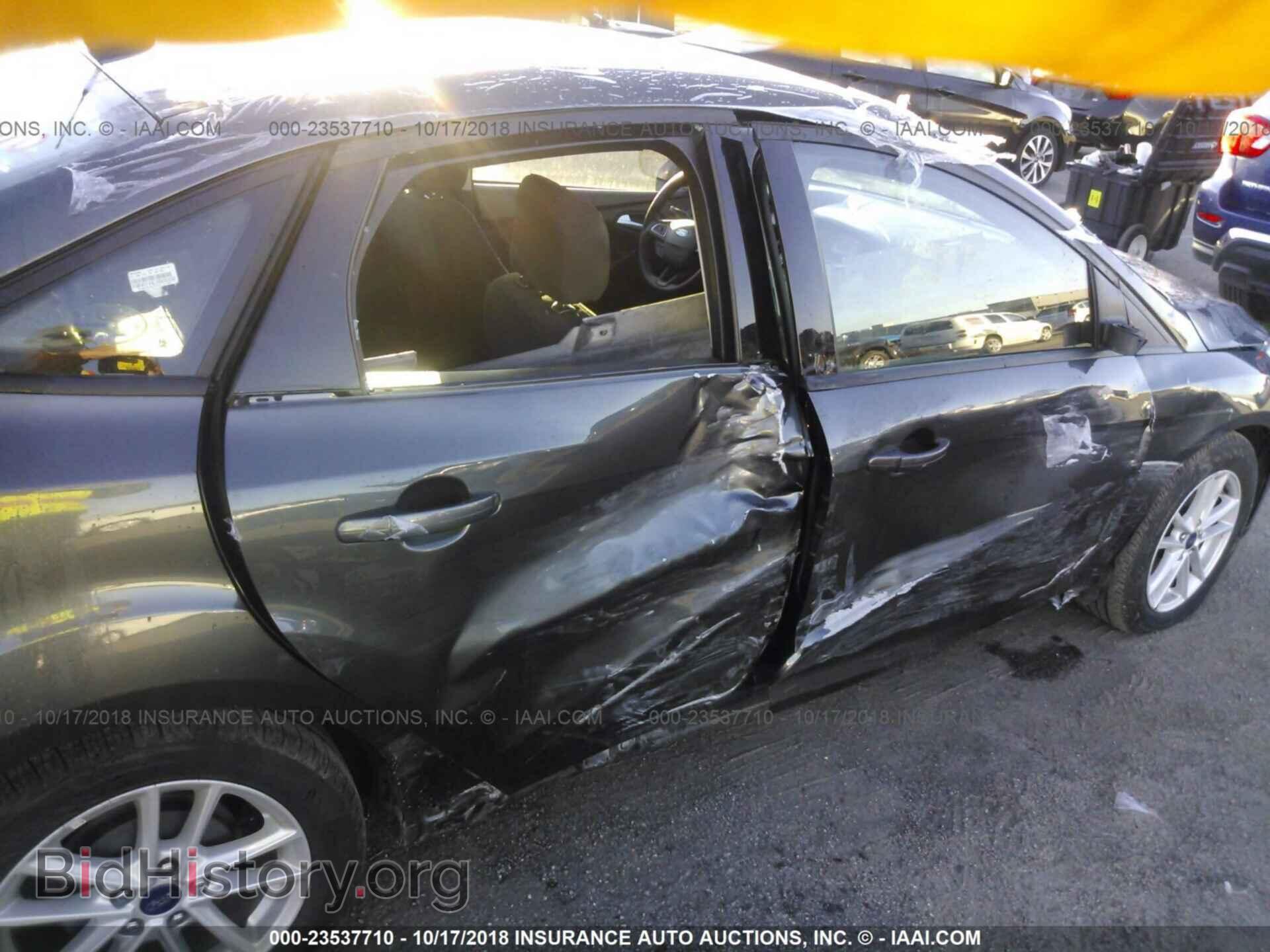 2017 Ford Focus - VIN: 1FADP3F27HL286002 - Photo 6