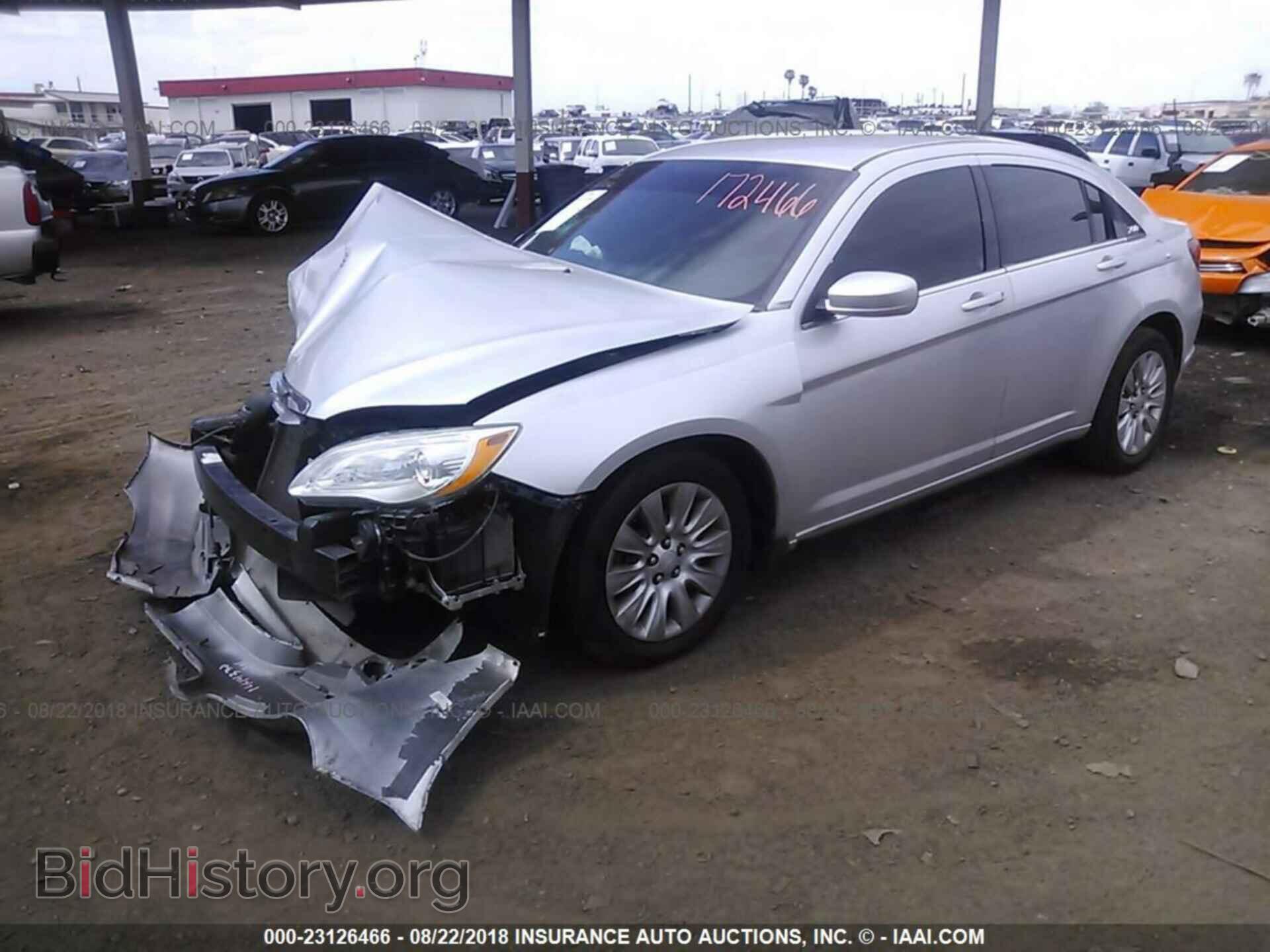 2012 CHRYSLER 200 - VIN: 1C3CCBAB0CN240984 - Фото 2