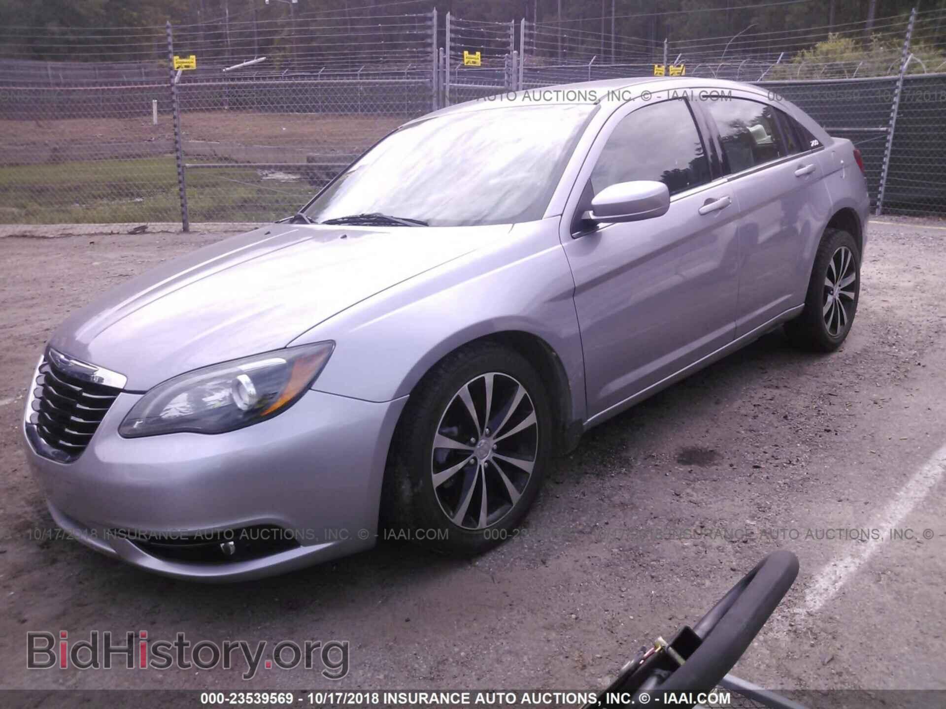 2013 Chrysler 200 - VIN: 1C3CCBBG6DN728753 - Фото 2