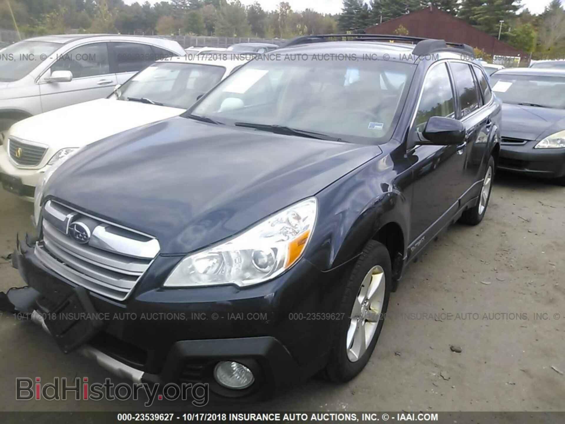2014 Subaru Outback - VIN: 4S4BRBLC1E3215906 - Фото 2