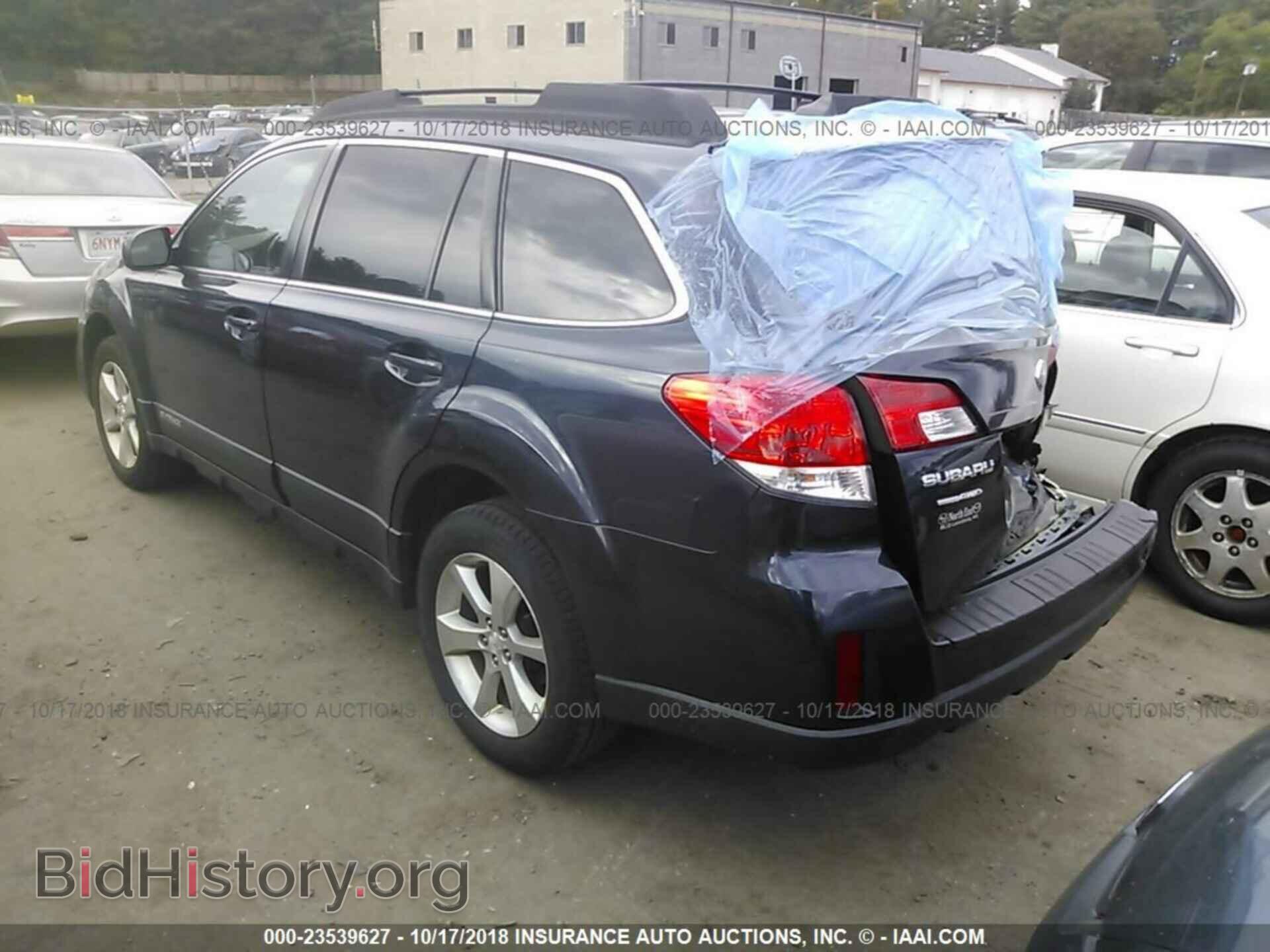 2014 Subaru Outback - VIN: 4S4BRBLC1E3215906 - Фото 3