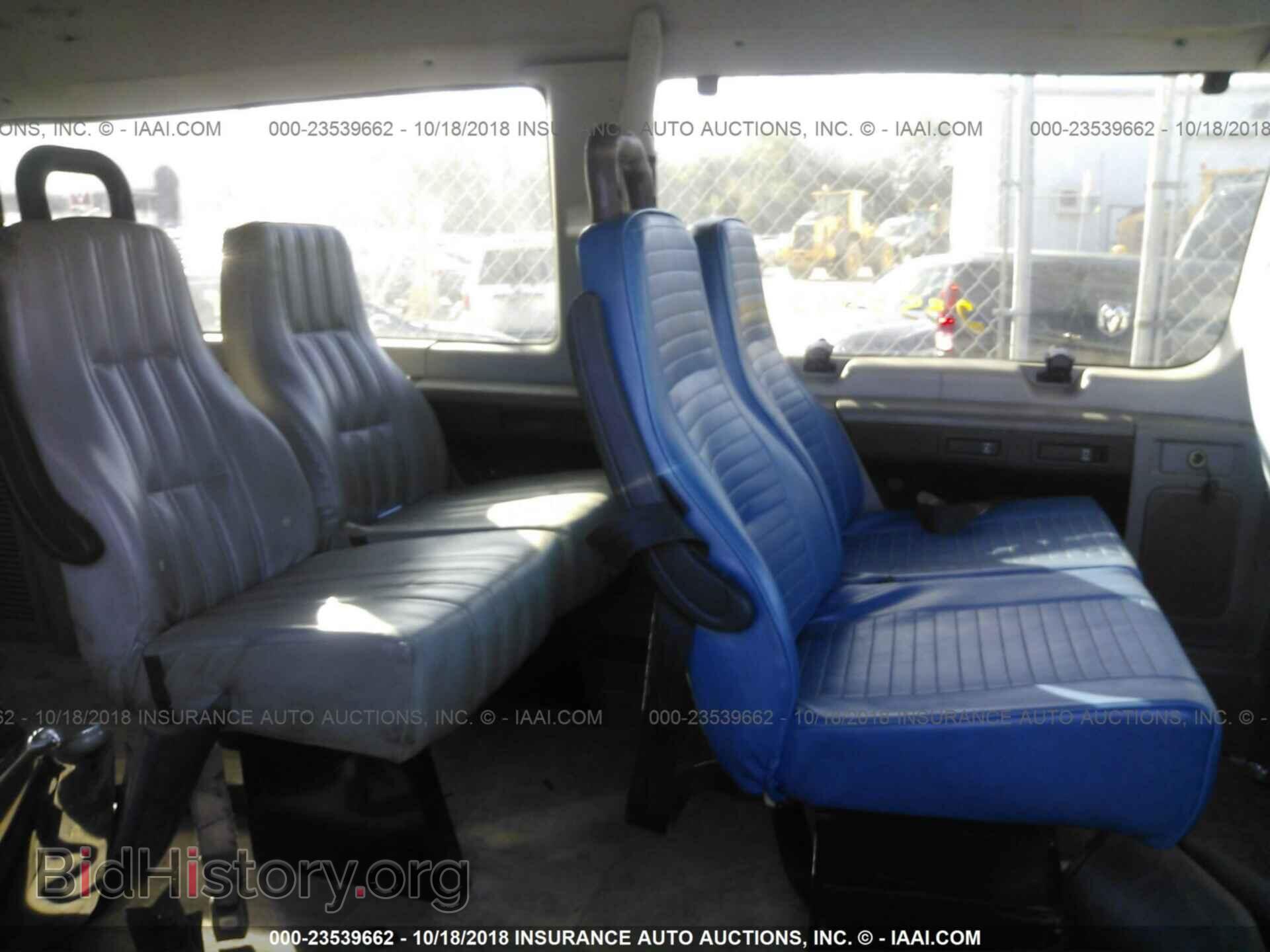 2013 Ford Econoline - VIN: 1FBSS3BL0DDA21767 - Photo 8