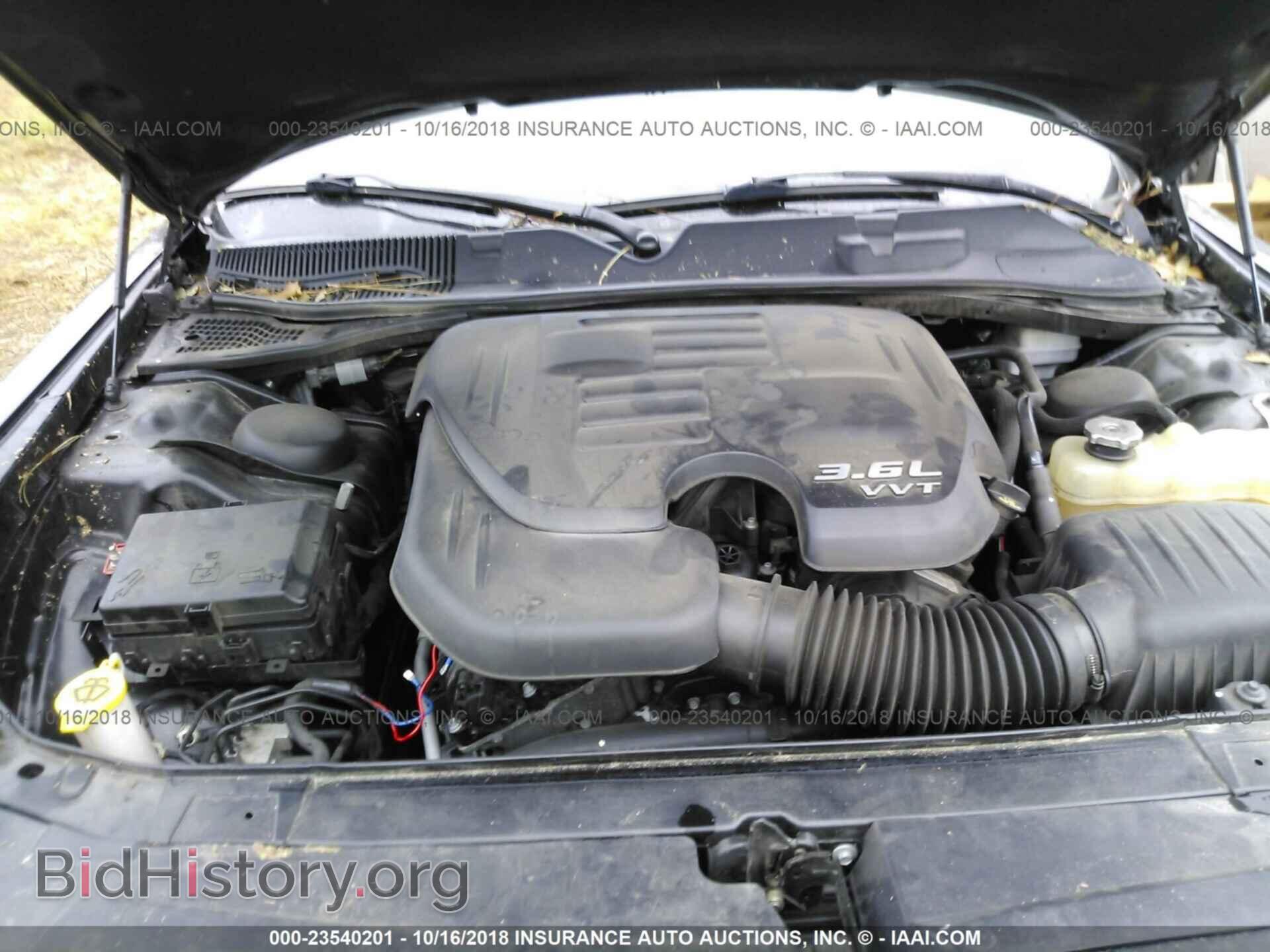 2015 Dodge Challenger - VIN: 2C3CDZAG8FH877359 - Photo 10