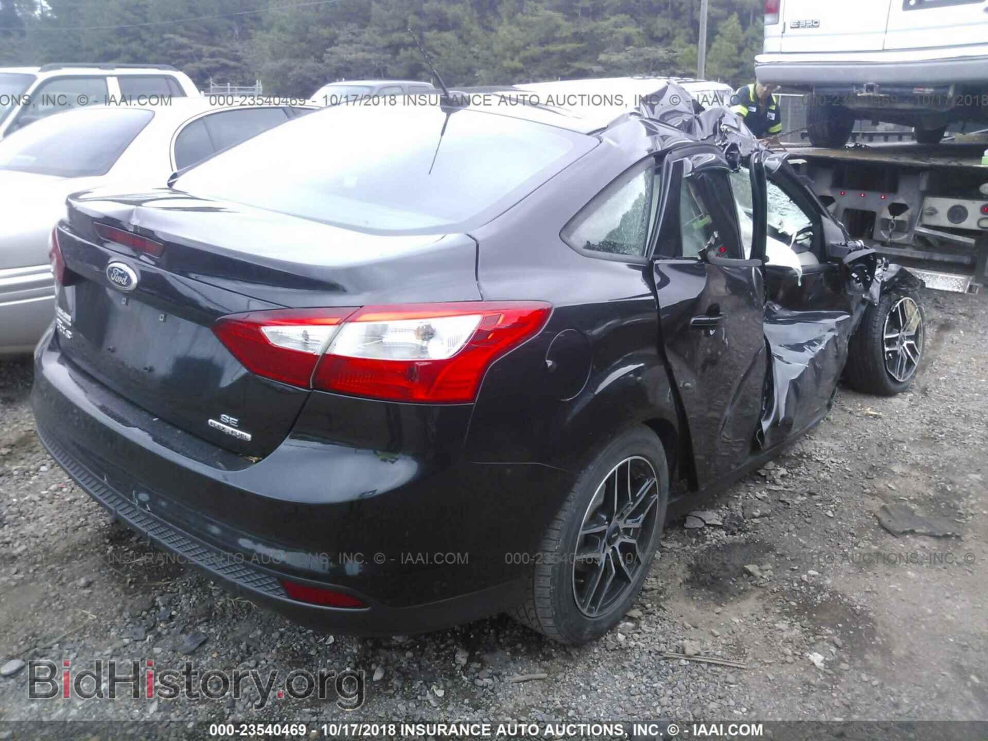 2012 Ford Focus - VIN: 1FAHP3F24CL387380 - Photo 4