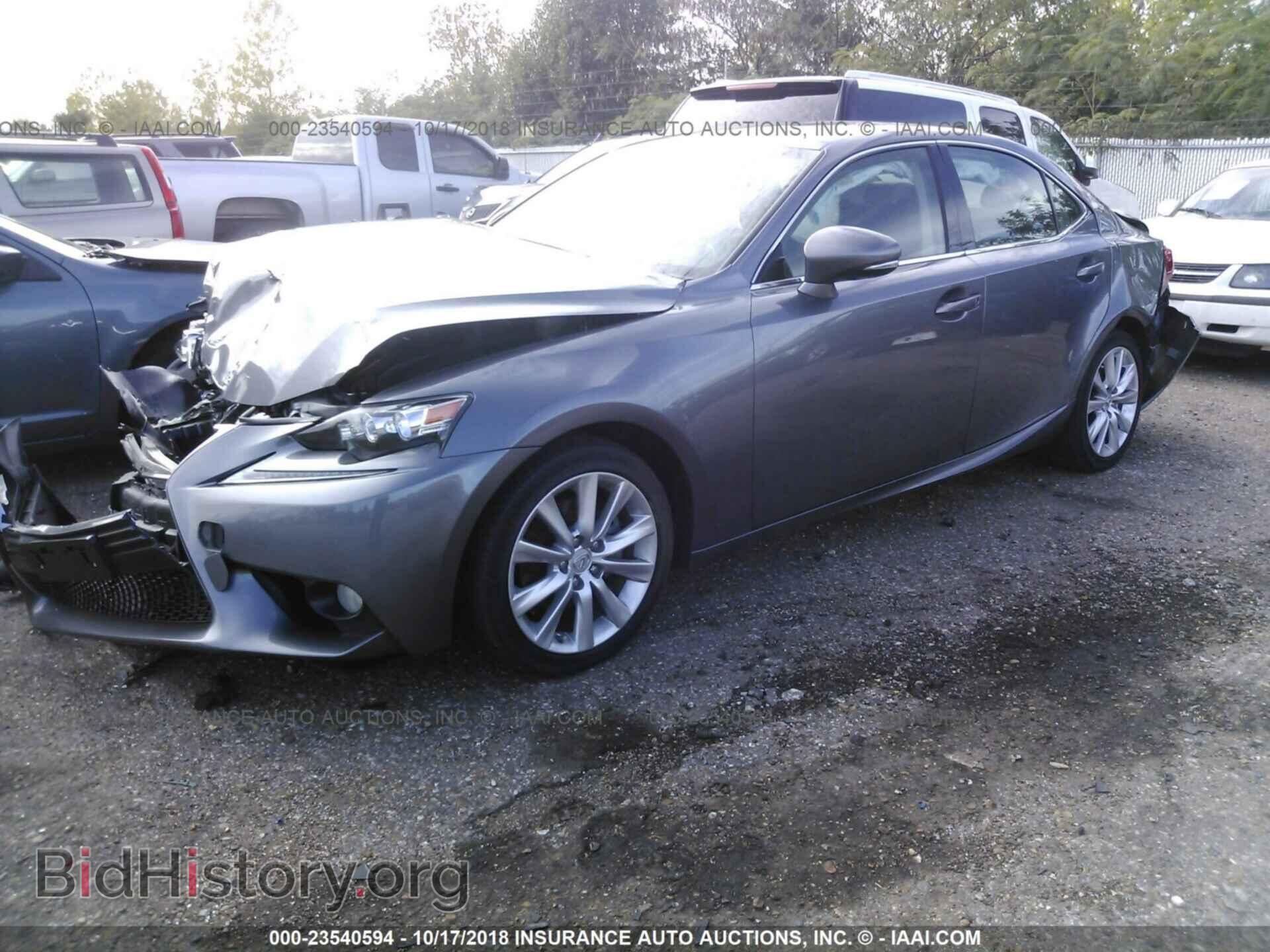 2014 Lexus Is - VIN: JTHCF1D24E5000900 - Photo 2