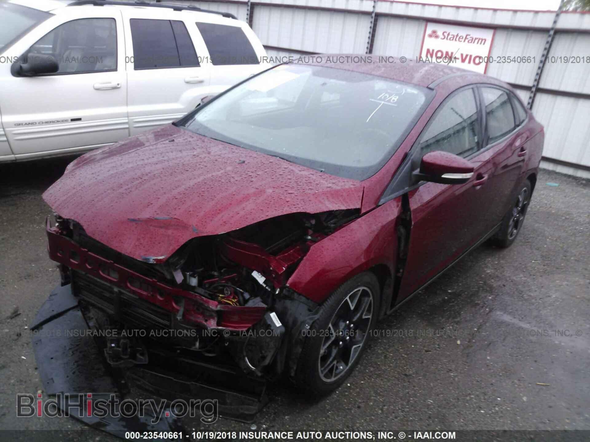 2013 Ford Focus - VIN: 1FADP3F23DL234182 - Photo 2