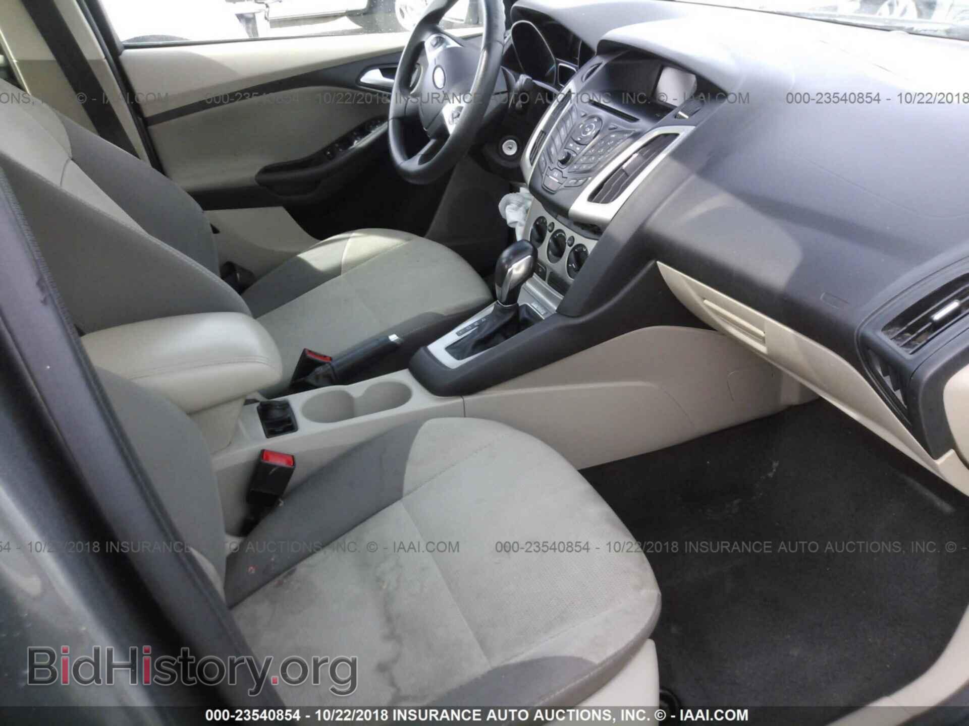 2014 Ford Focus - VIN: 1FADP3F21EL140058 - Photo 5