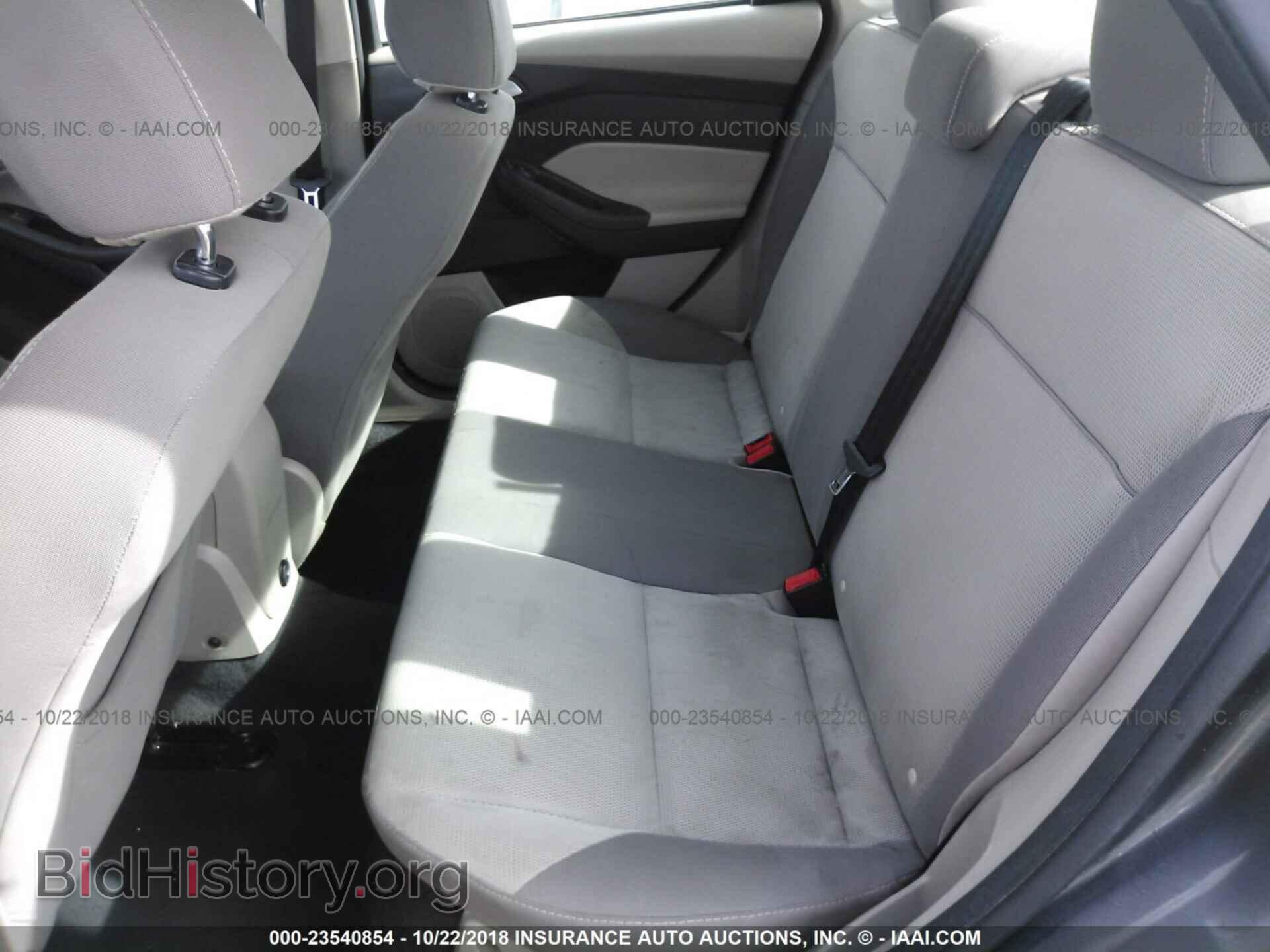 2014 Ford Focus - VIN: 1FADP3F21EL140058 - Photo 8
