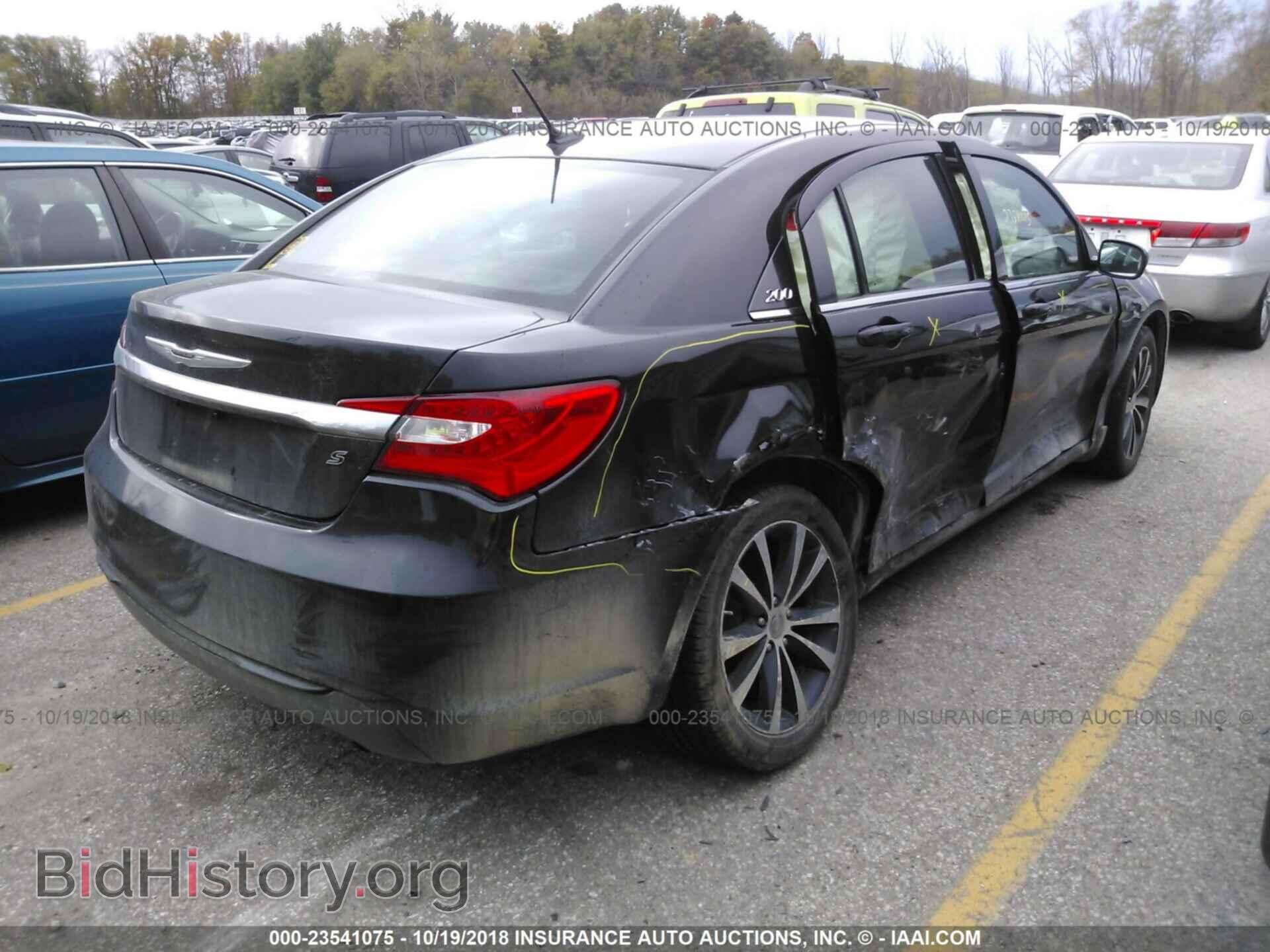 2013 Chrysler 200 - VIN: 1C3CCBBB7DN574994 - Photo 4