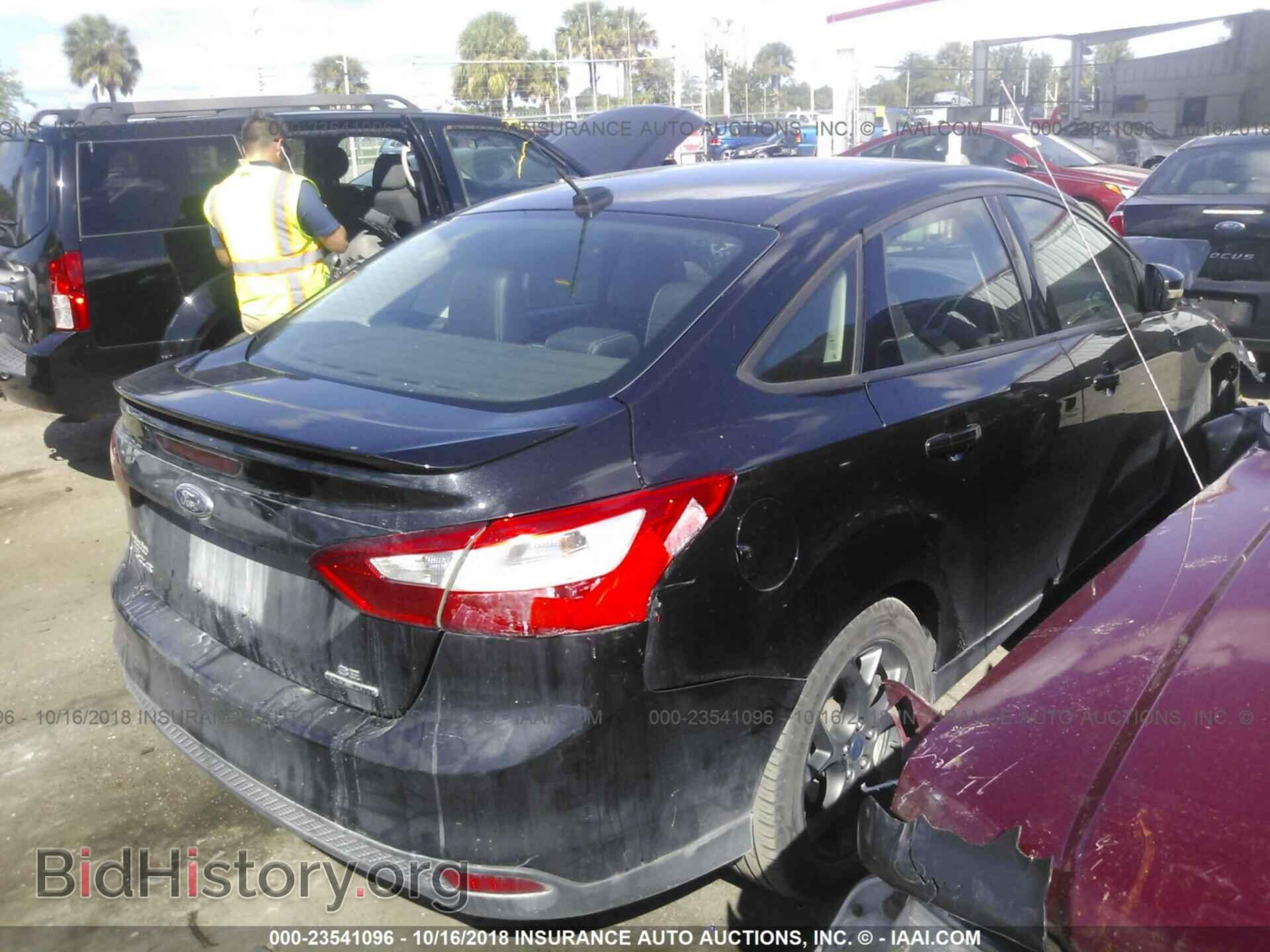 2013 Ford Focus - VIN: 1FADP3F25DL236242 - Photo 4