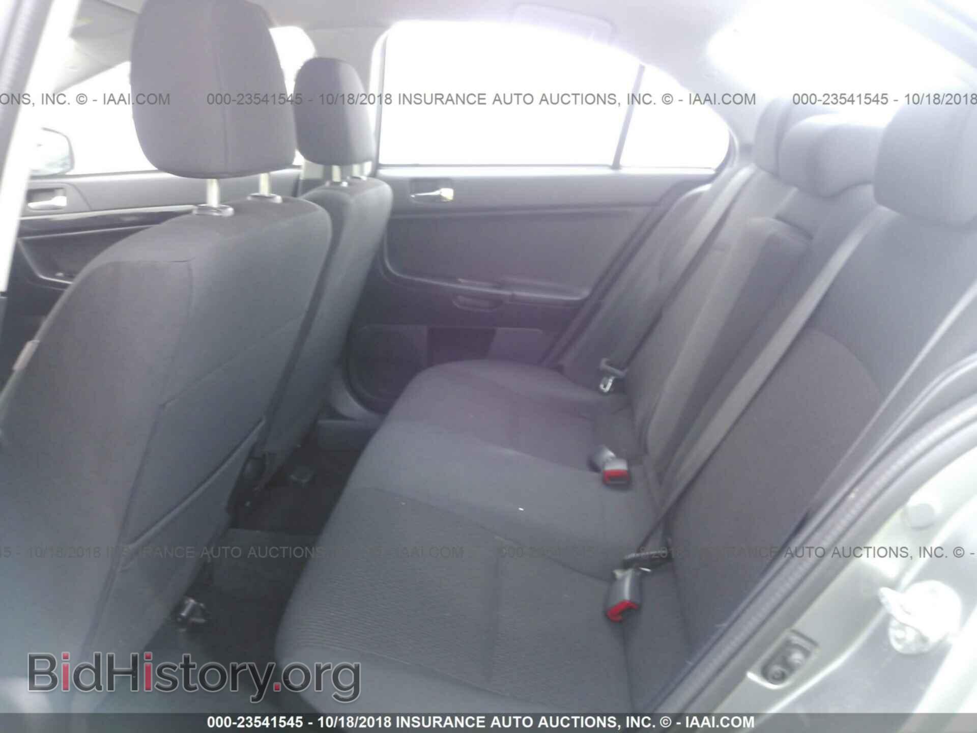2017 Mitsubishi Lancer - VIN: JA32U2FU5HU005698 - Фото 8