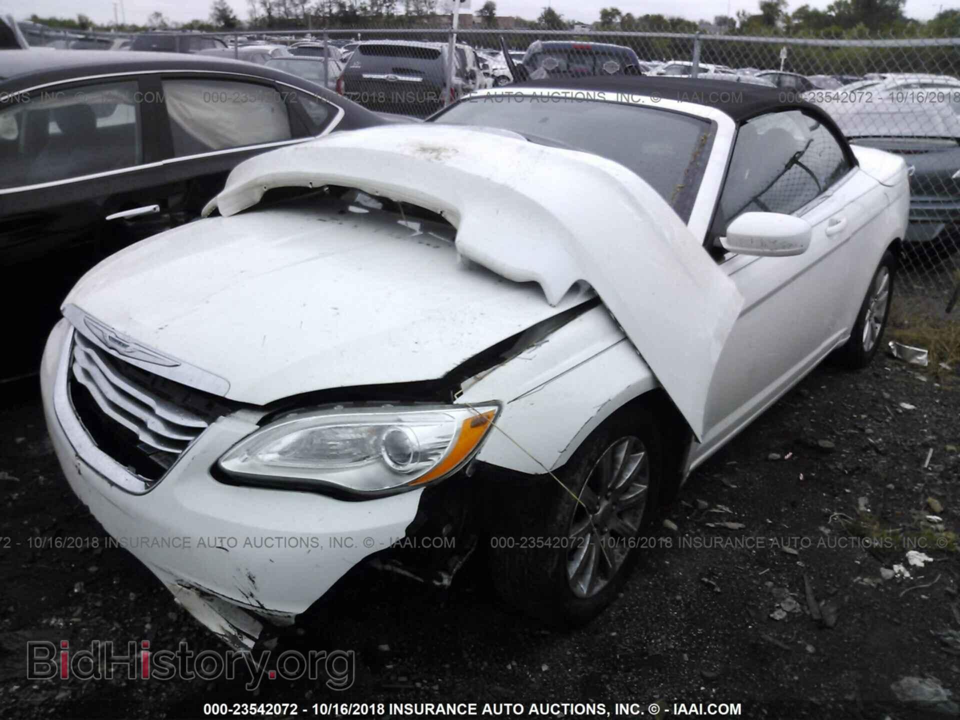 2012 Chrysler 200 - VIN: 1C3BCBEB3CN155630 - Фото 2