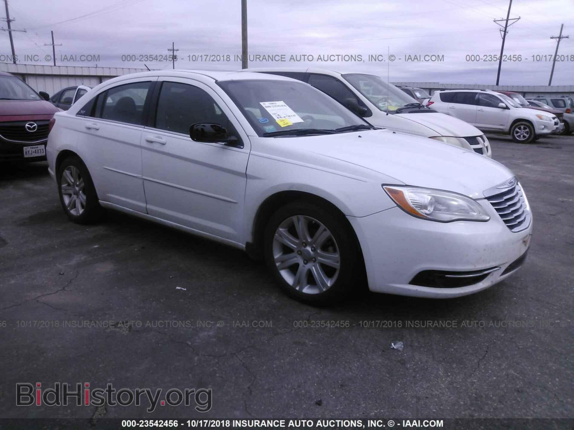Photo 1C3CCBBB8DN704345 - Chrysler 200 2013