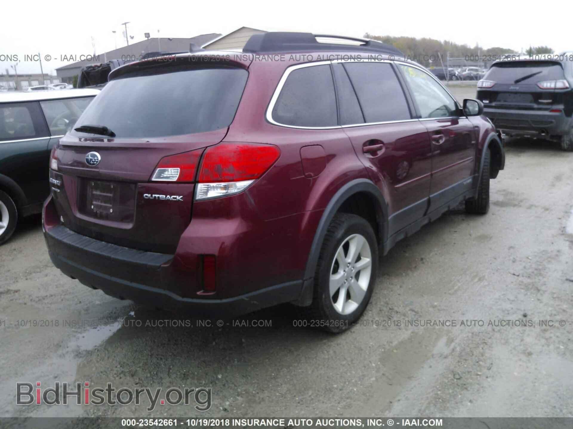2014 Subaru Outback - VIN: 4S4BRCCC8E3265482 - Фото 4