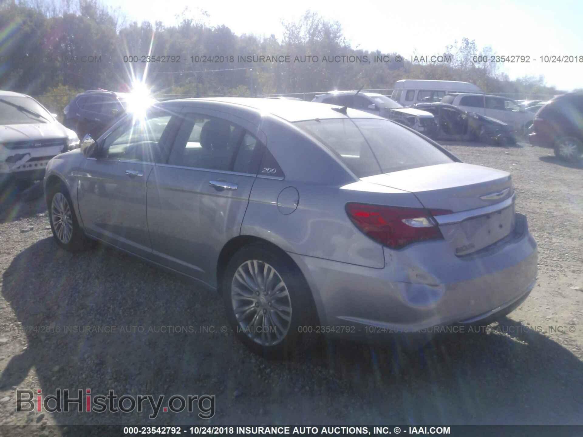 2013 Chrysler 200 - VIN: 1C3CCBCG7DN520525 - Фото 3