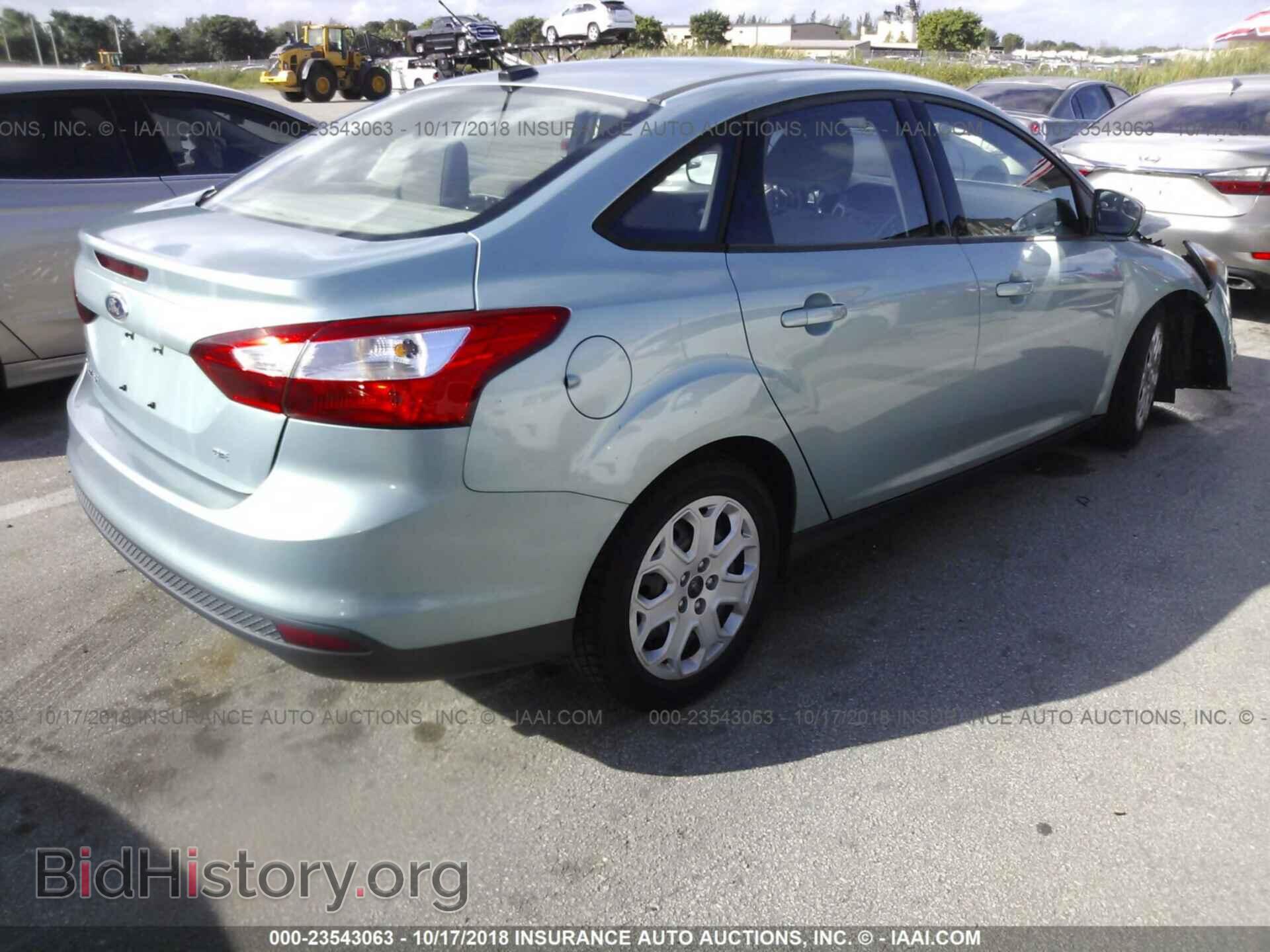 2012 Ford Focus - VIN: 1FAHP3F21CL457045 - Фото 4