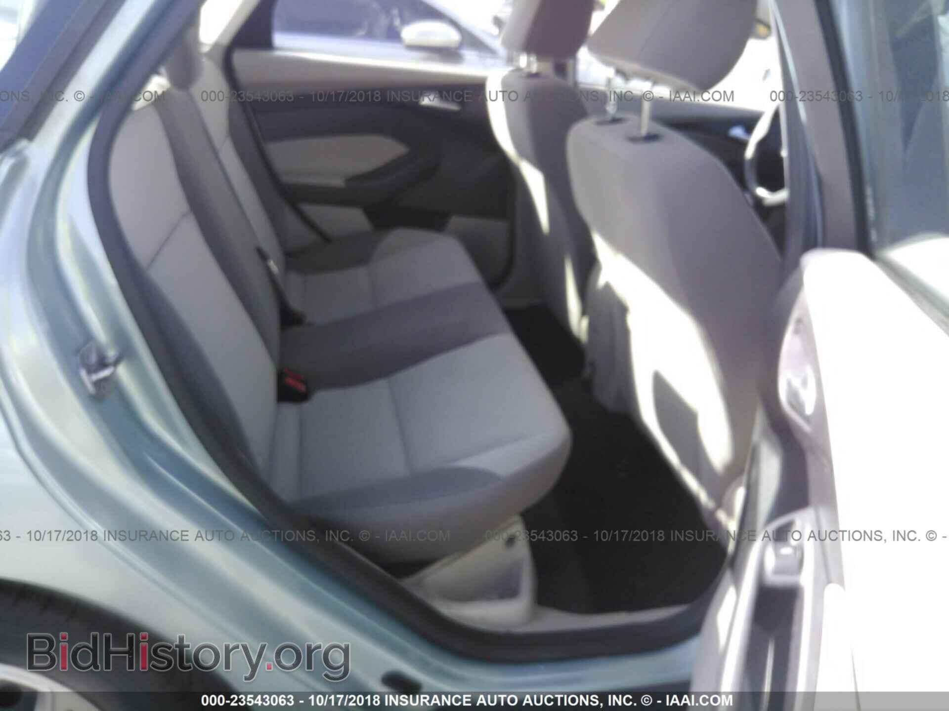 2012 Ford Focus - VIN: 1FAHP3F21CL457045 - Фото 8