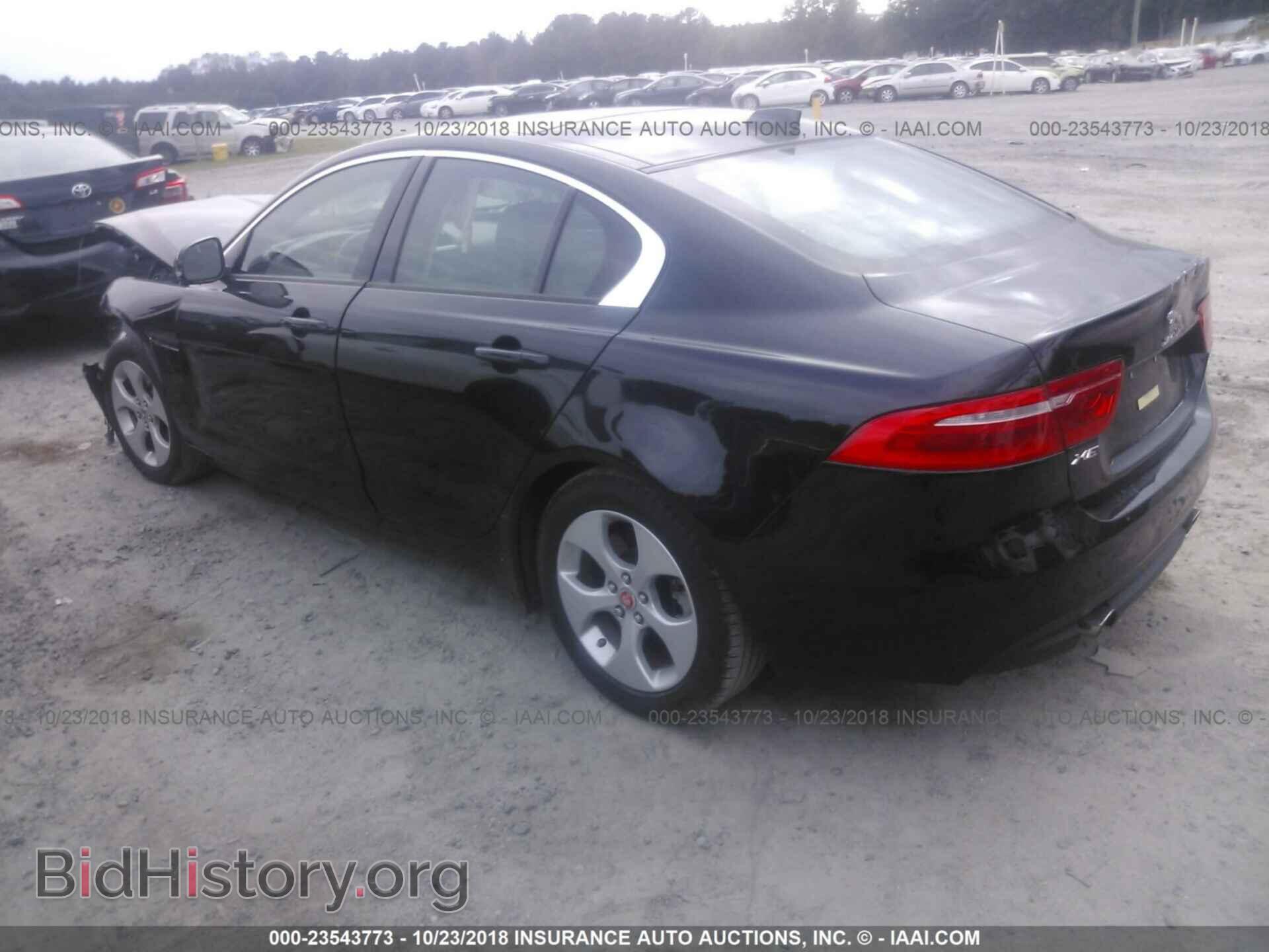 2017 Jaguar Xe - VIN: SAJAR4BG5HA966914 - Фото 3