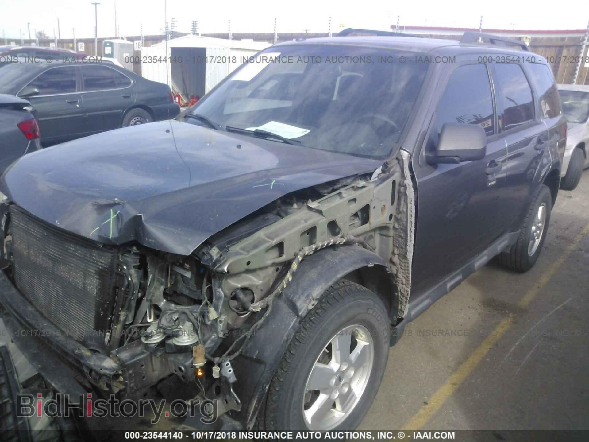 2011 Ford Escape - VIN: 1FMCU9DG0BKC54274 - Фото 2