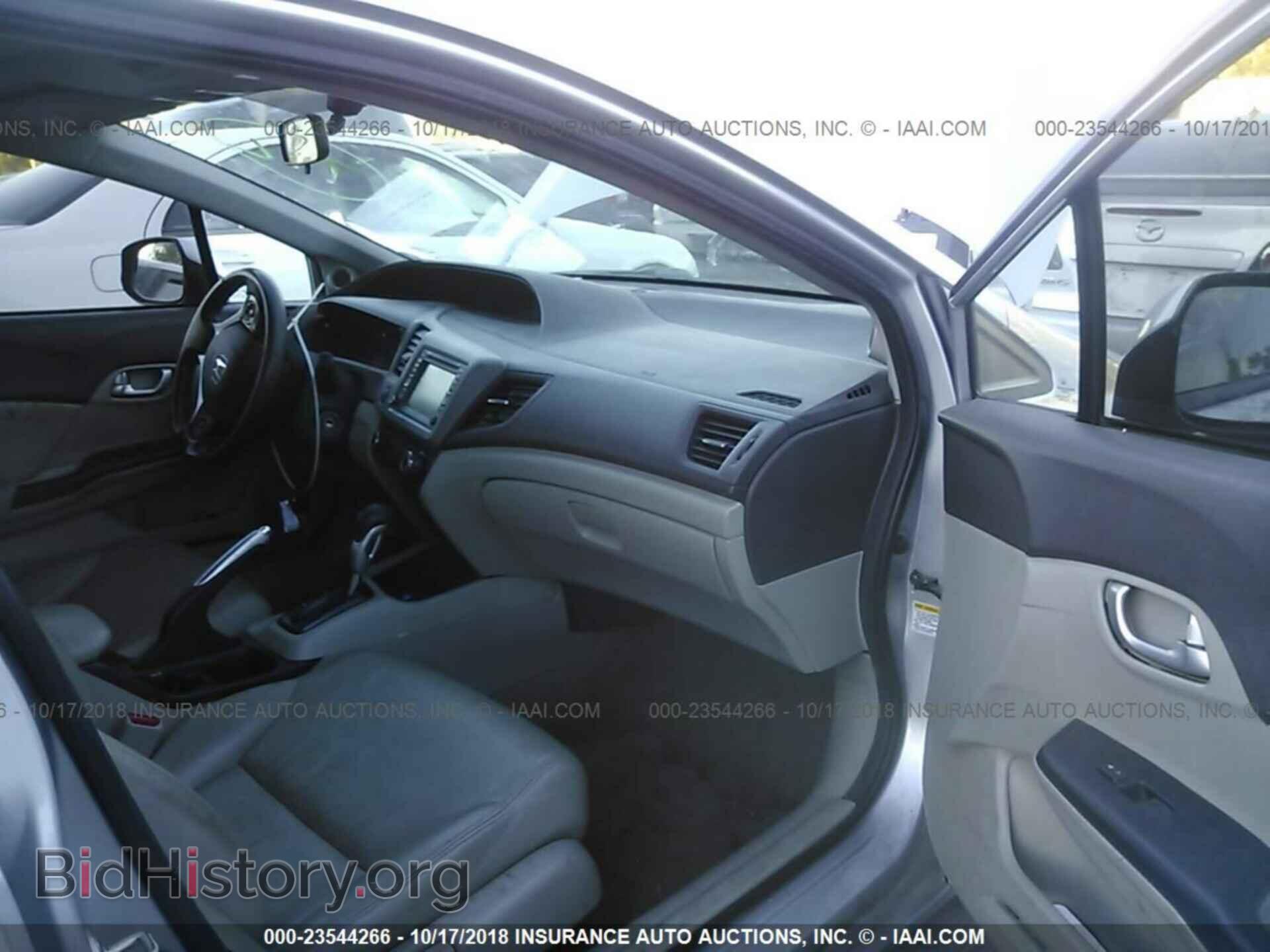 2012 Honda Civic - VIN: 19XFB2F91CE304942 - Photo 5
