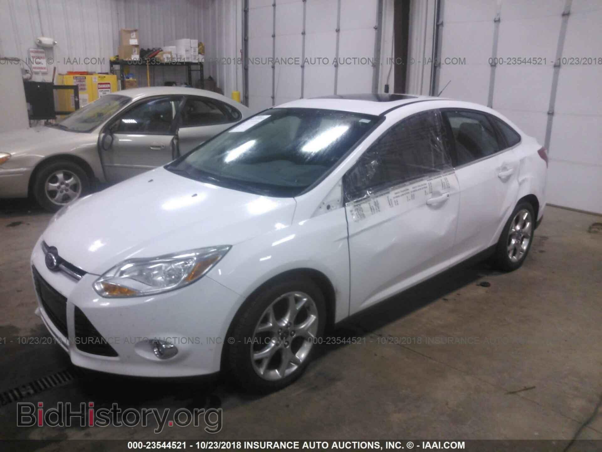 2012 Ford Focus - VIN: 1FAHP3H25CL435594 - Фото 2