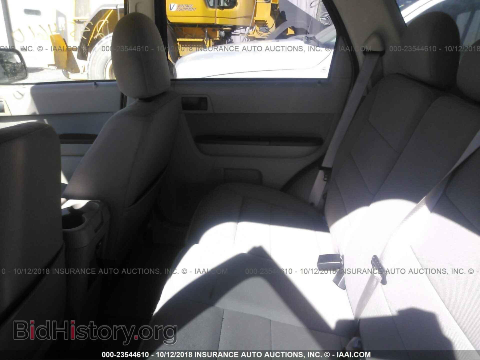 2012 Ford Escape - VIN: 1FMCU0D72CKC47274 - Photo 8