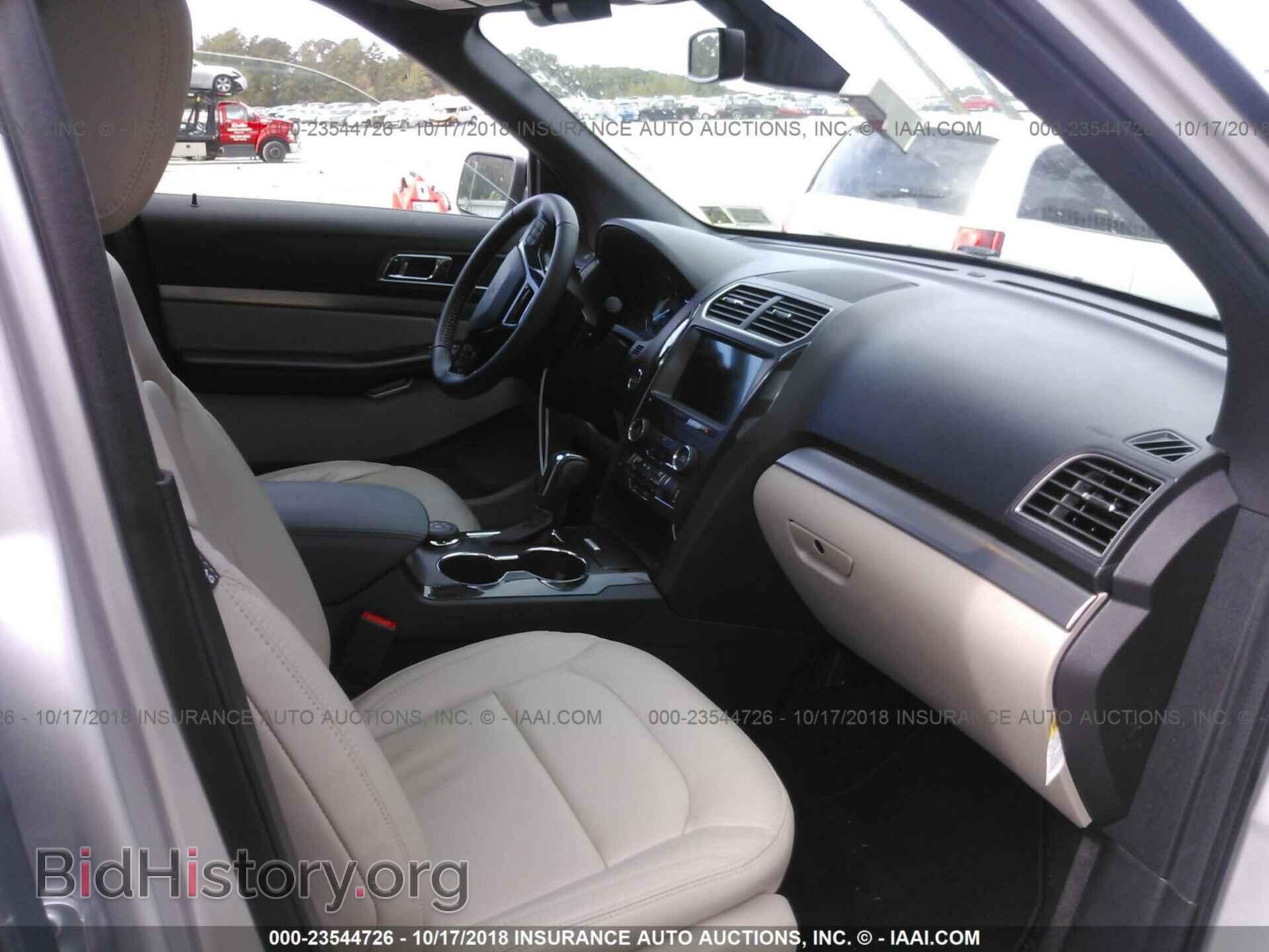2018 Ford Explorer - VIN: 1FM5K8D81JGB94055 - Фото 5