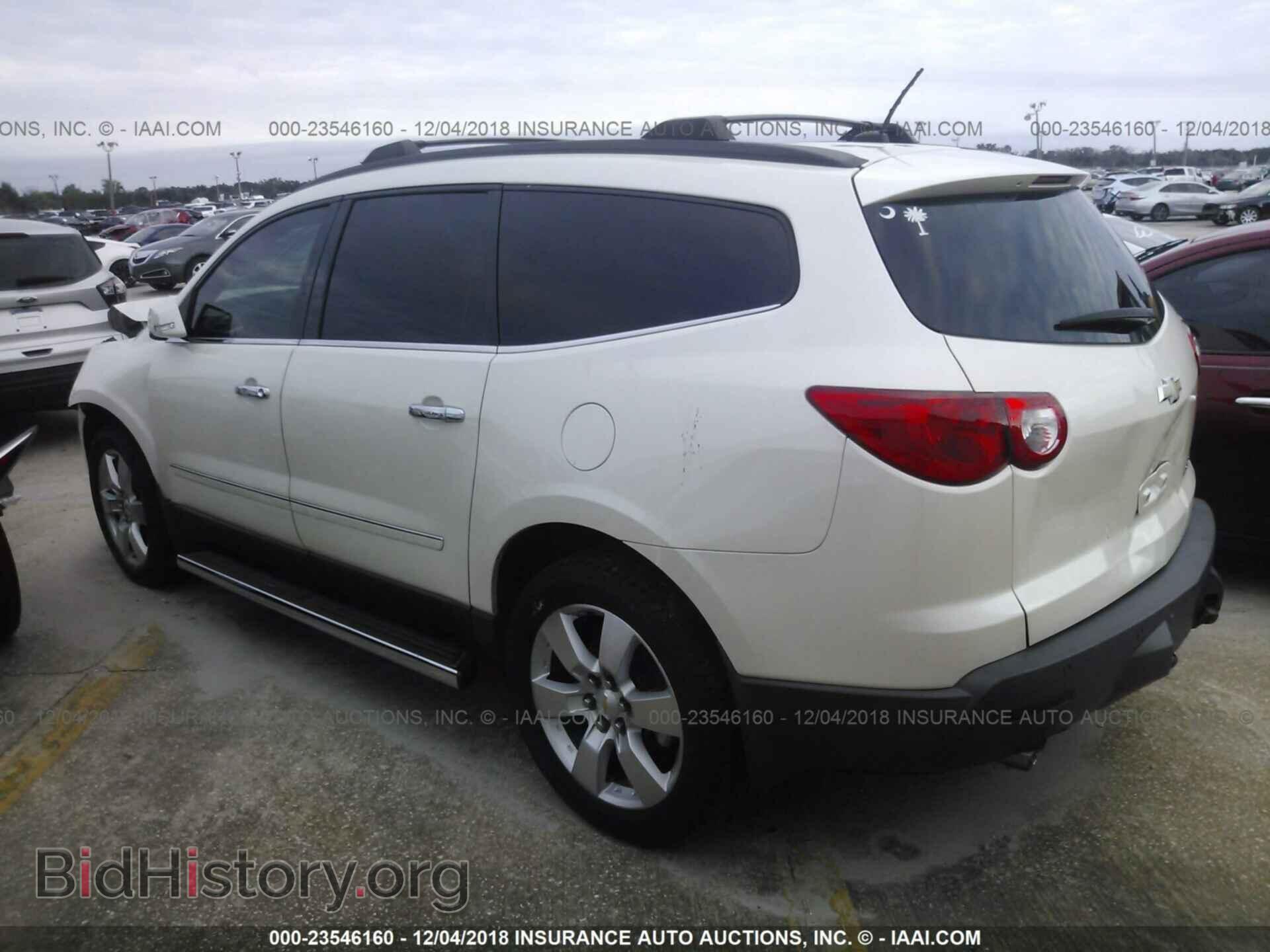 2012 Chevrolet Traverse - VIN: 1GNKRLED7CJ333717 - Фото 3
