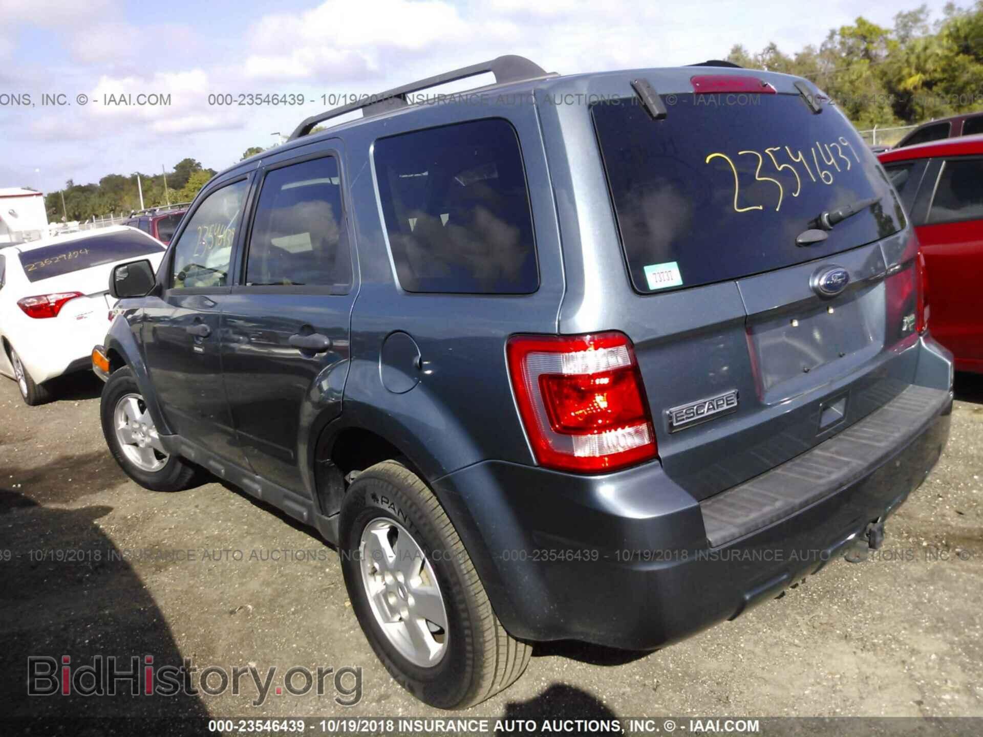 2011 Ford Escape - VIN: 1FMCU0DG6BKC70443 - Photo 3