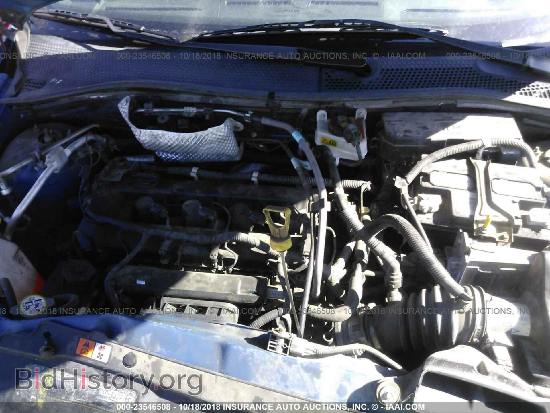 2011 Ford Focus - VIN: 1FAHP3HN2BW146874 - Photo 10