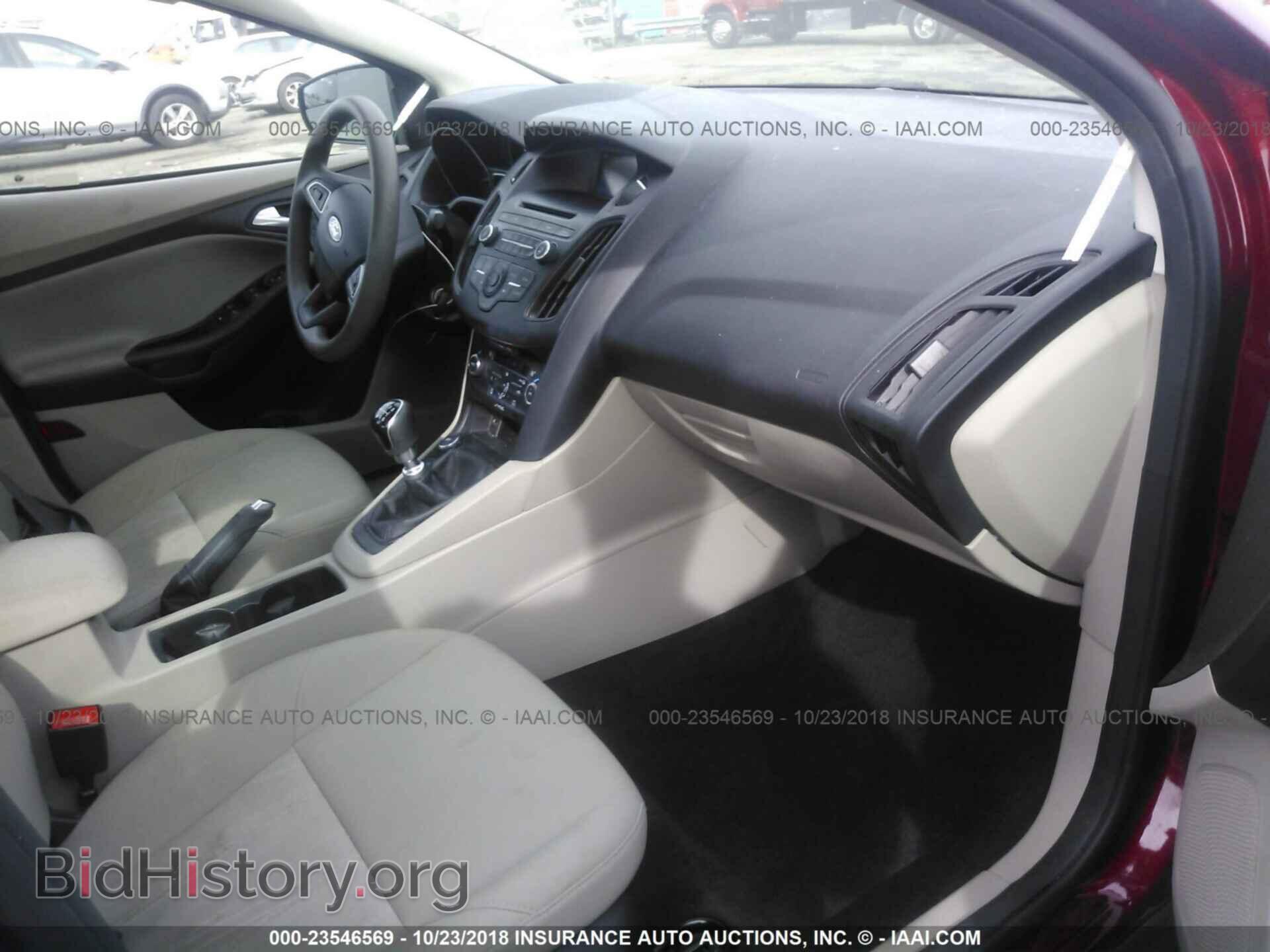 2016 Ford Focus - VIN: 1FADP3FE0GL207147 - Photo 5