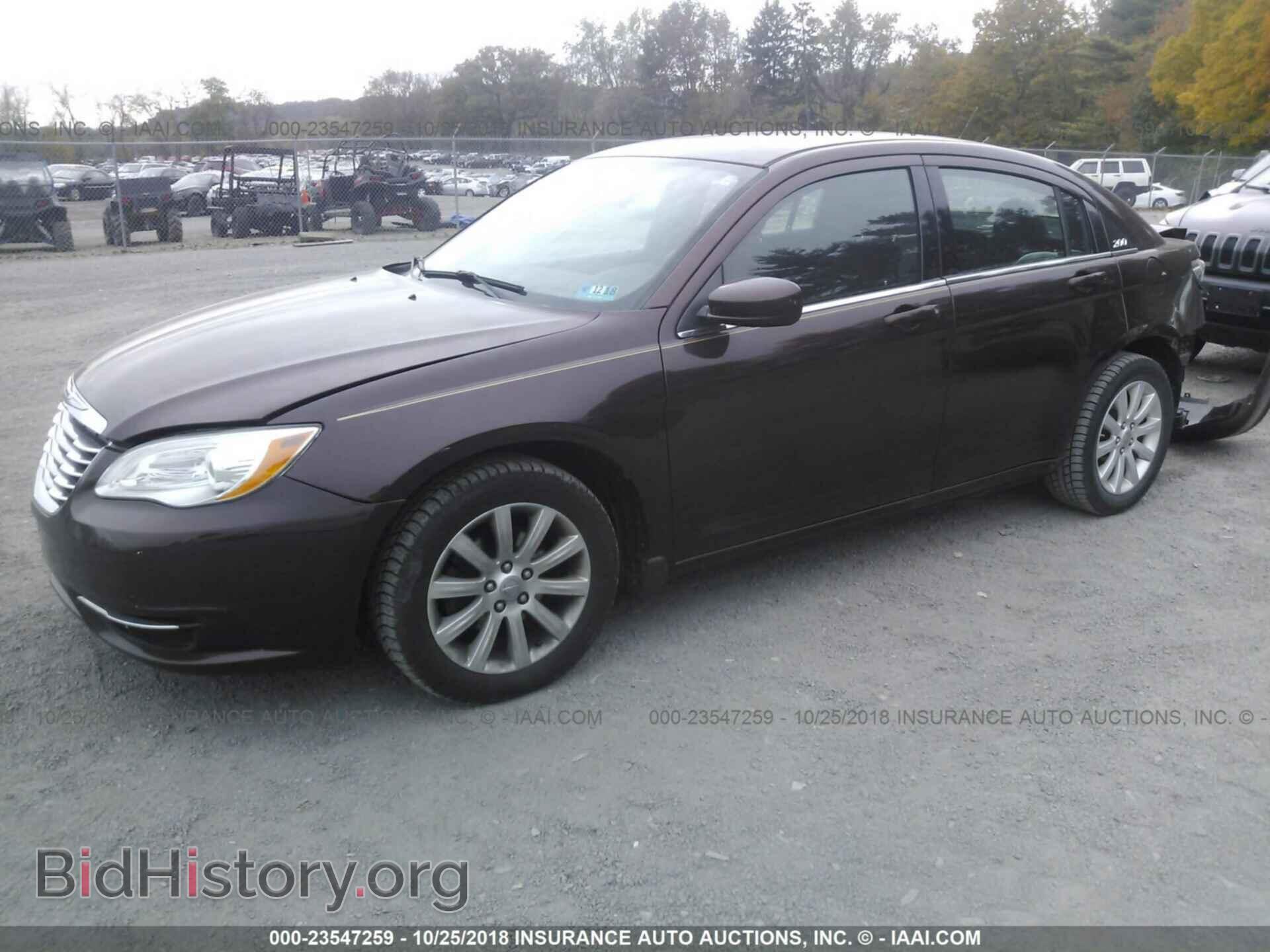 2013 Chrysler 200 - VIN: 1C3CCBBB2DN763441 - Фото 2