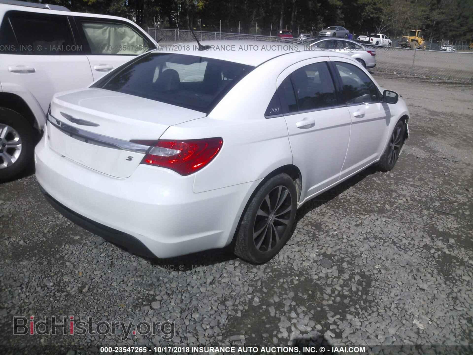 2014 Chrysler 200 - VIN: 1C3CCBBB1EN128275 - Фото 4