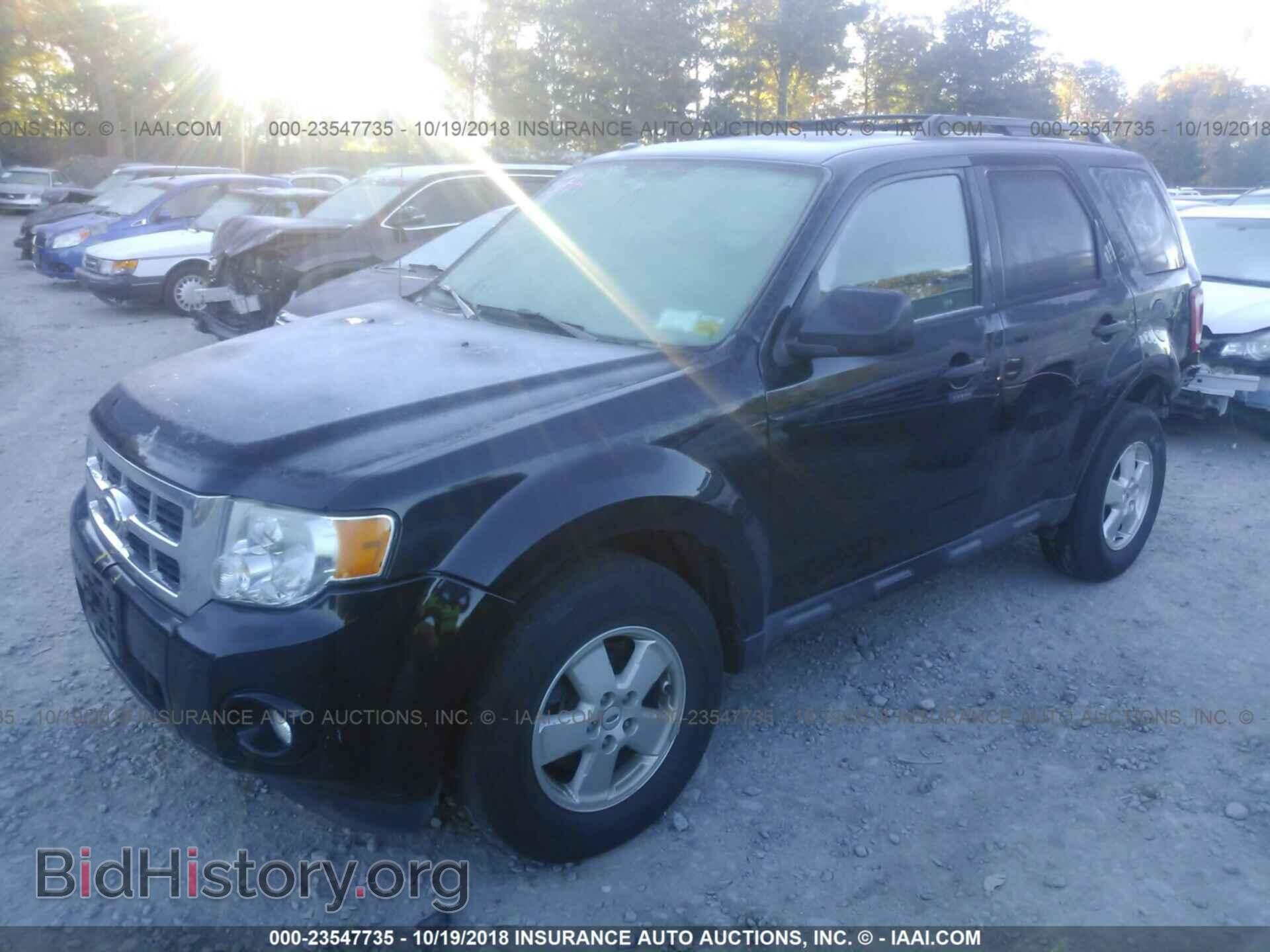 2012 Ford Escape - VIN: 1FMCU0D77CKB09049 - Photo 2