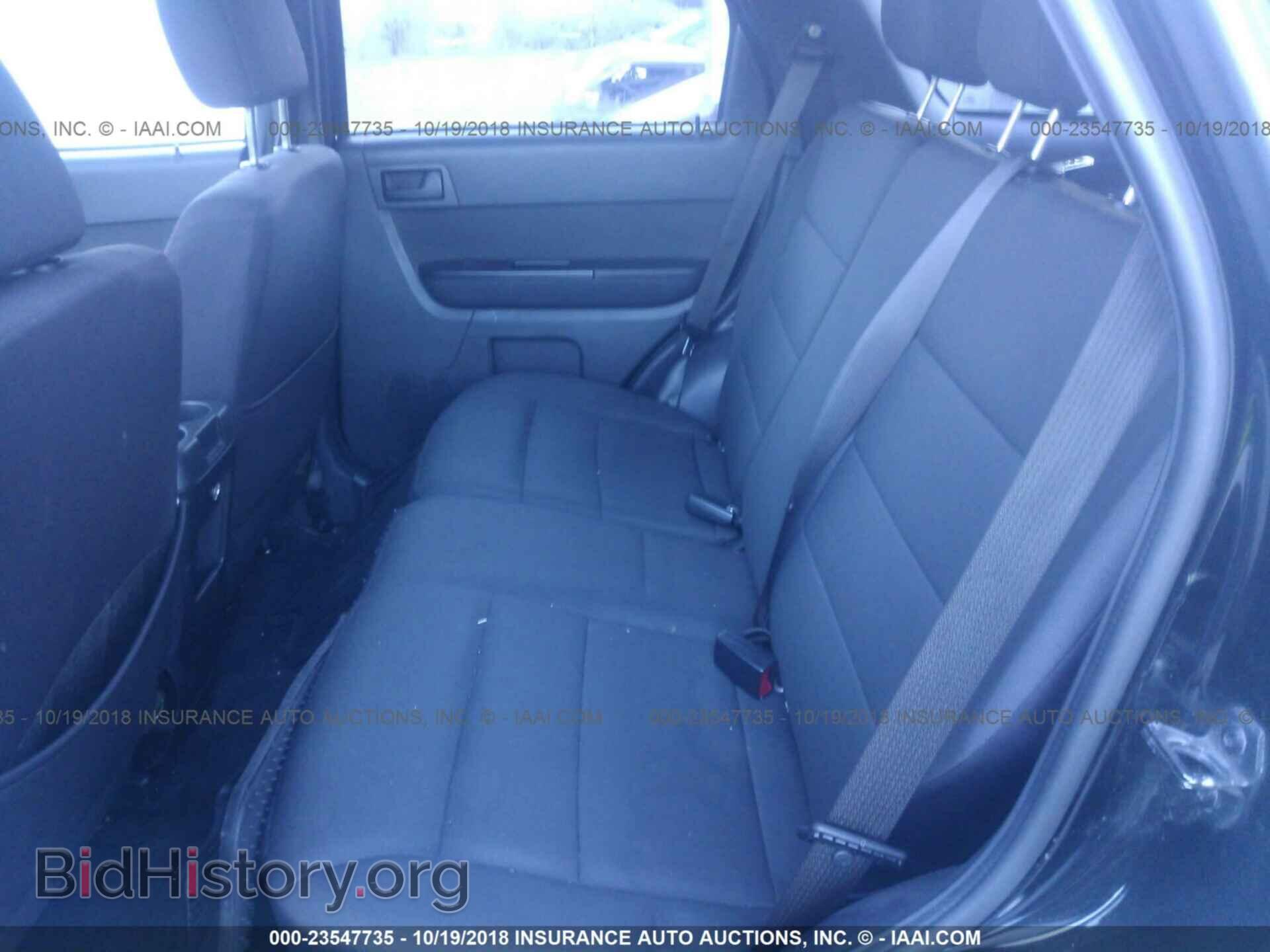 2012 Ford Escape - VIN: 1FMCU0D77CKB09049 - Photo 8