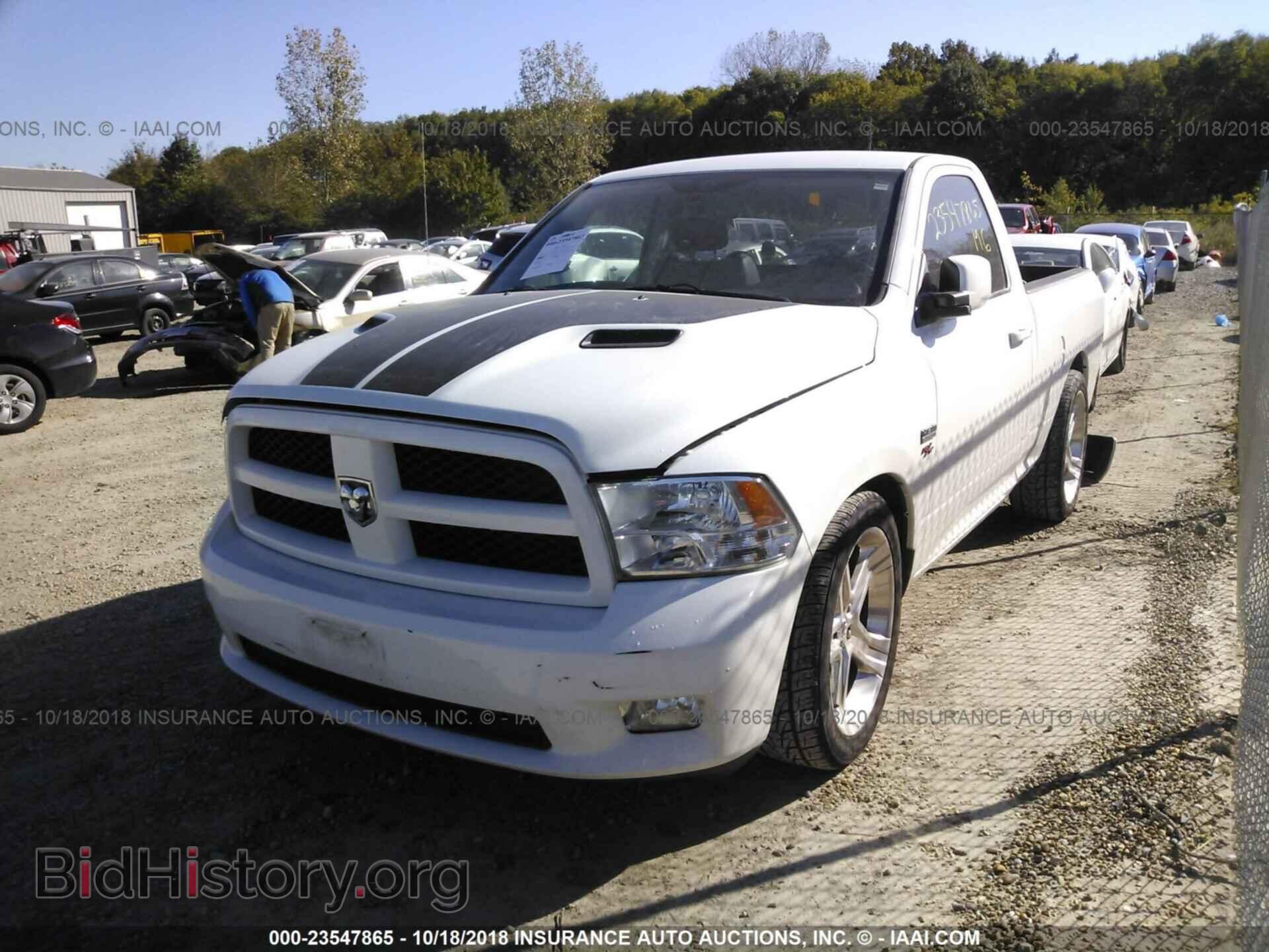 2012 Dodge Ram 1500 - VIN: 3C6JD6CT0CG226919 - Фото 2