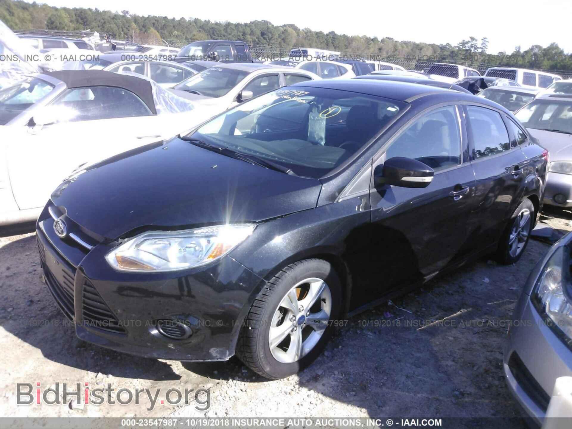 2014 Ford Focus - VIN: 1FADP3F20EL351025 - Фото 2