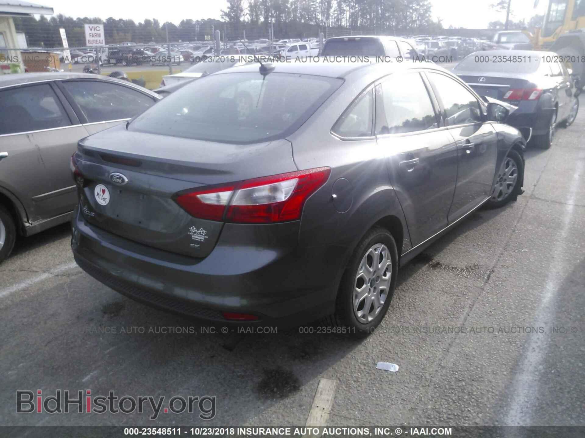 2012 Ford Focus - VIN: 1FAHP3F25CL304281 - Photo 4