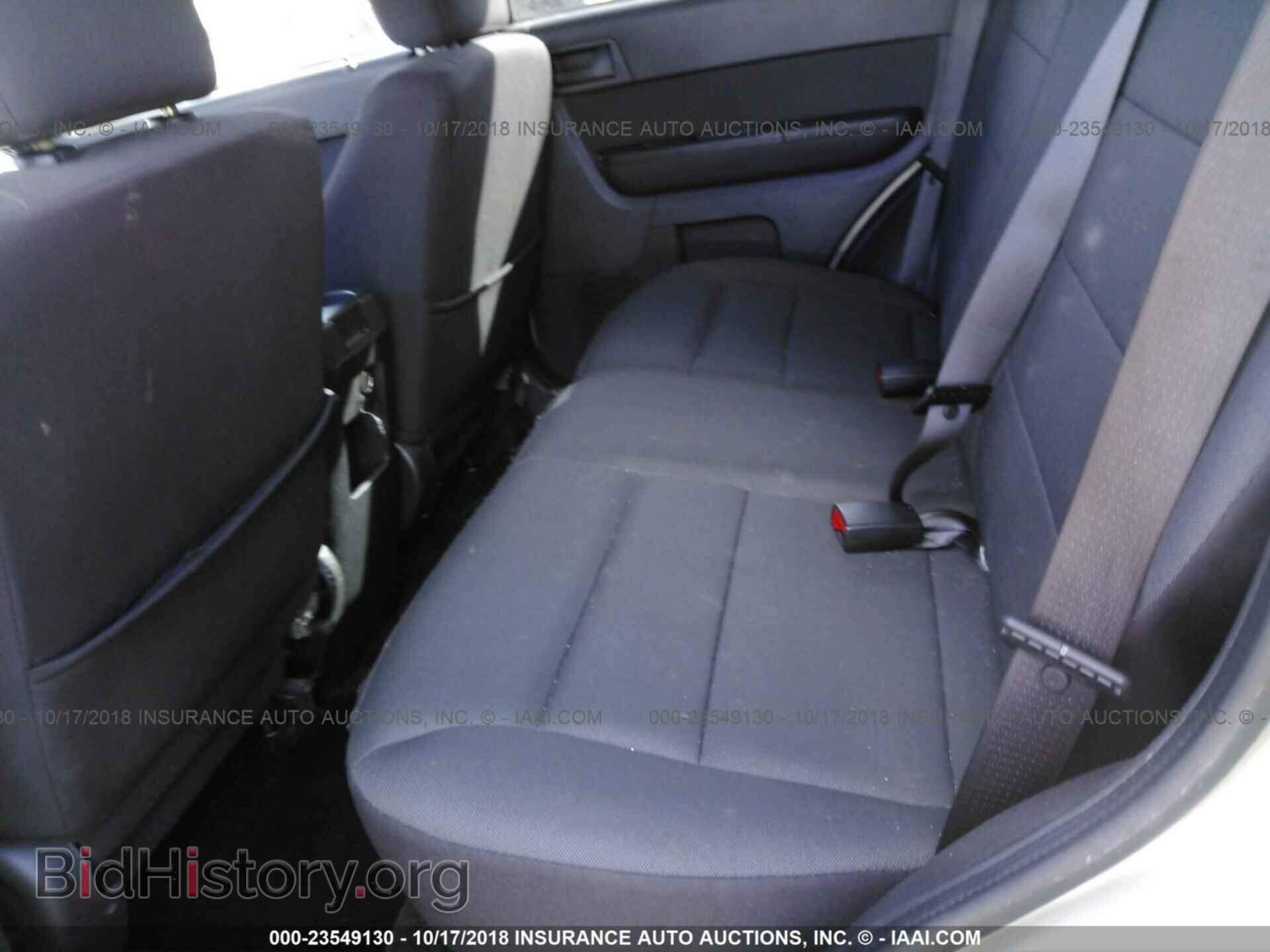 2012 Ford Escape - VIN: 1FMCU9DG0CKA67196 - Photo 8