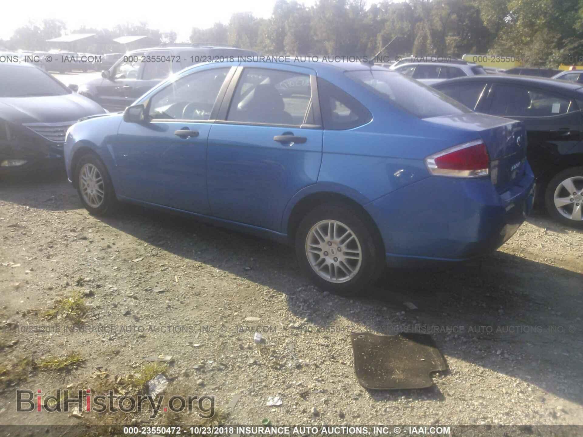 2011 Ford Focus - VIN: 1FAHP3FN1BW157495 - Фото 3