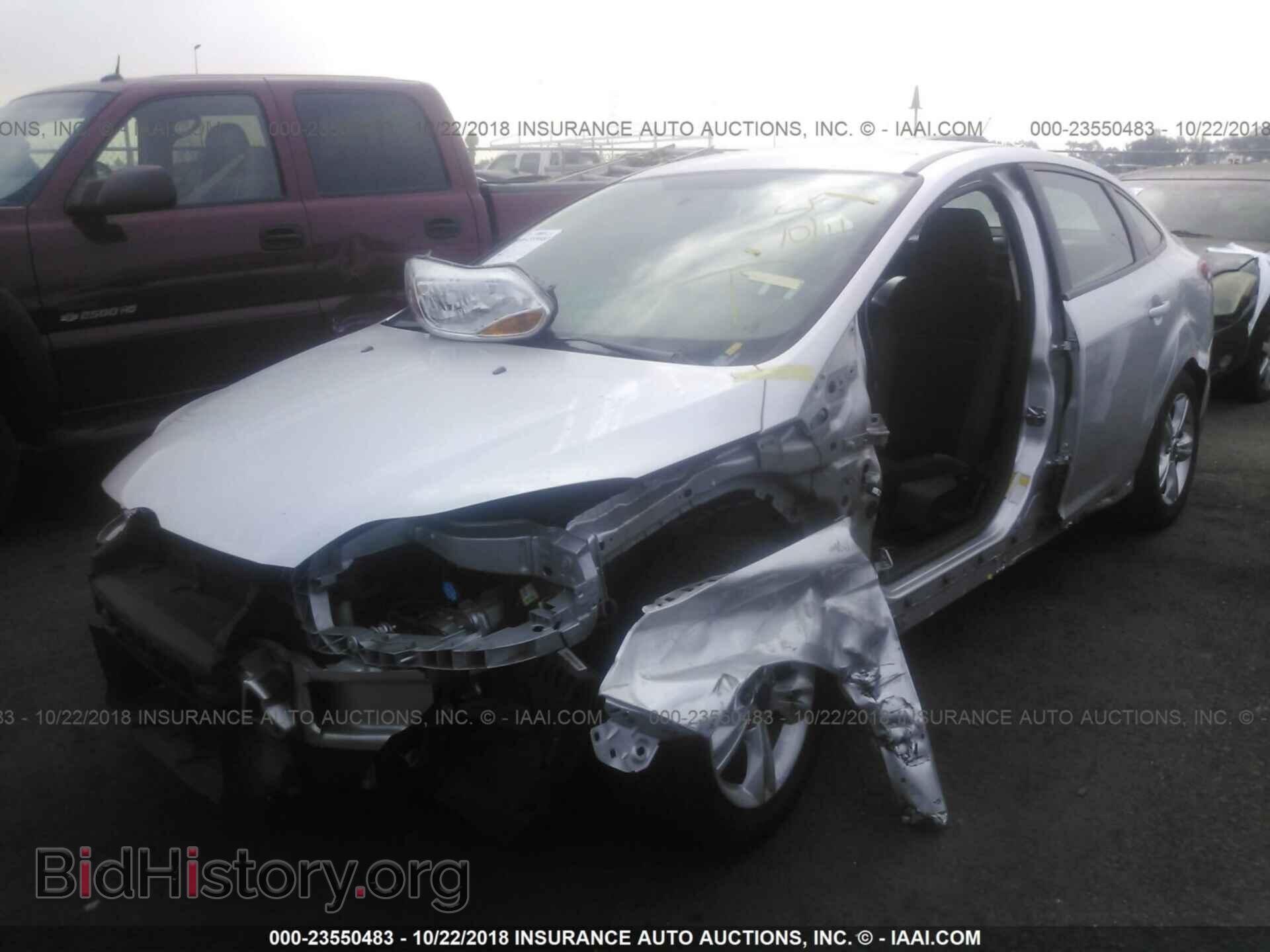 2014 Ford Focus - VIN: 1FADP3F22EL407529 - Фото 2