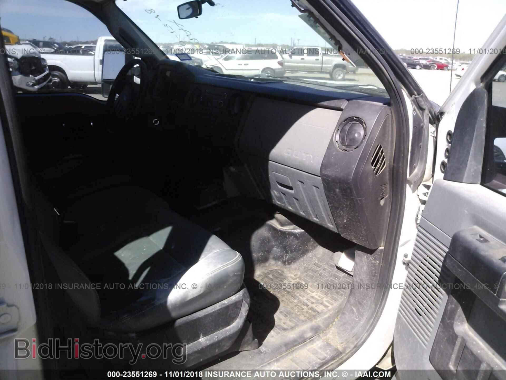 2011 Ford F250 - VIN: 1FT7W2B63BEC07014 - Фото 5
