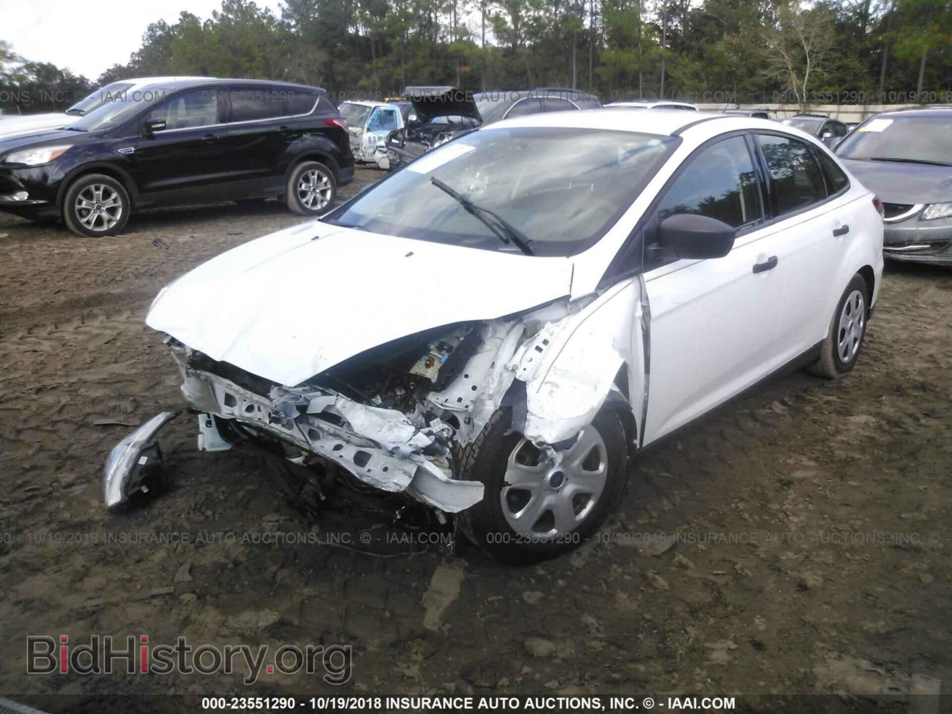 2016 Ford Focus - VIN: 1FADP3E2XGL356754 - Photo 2