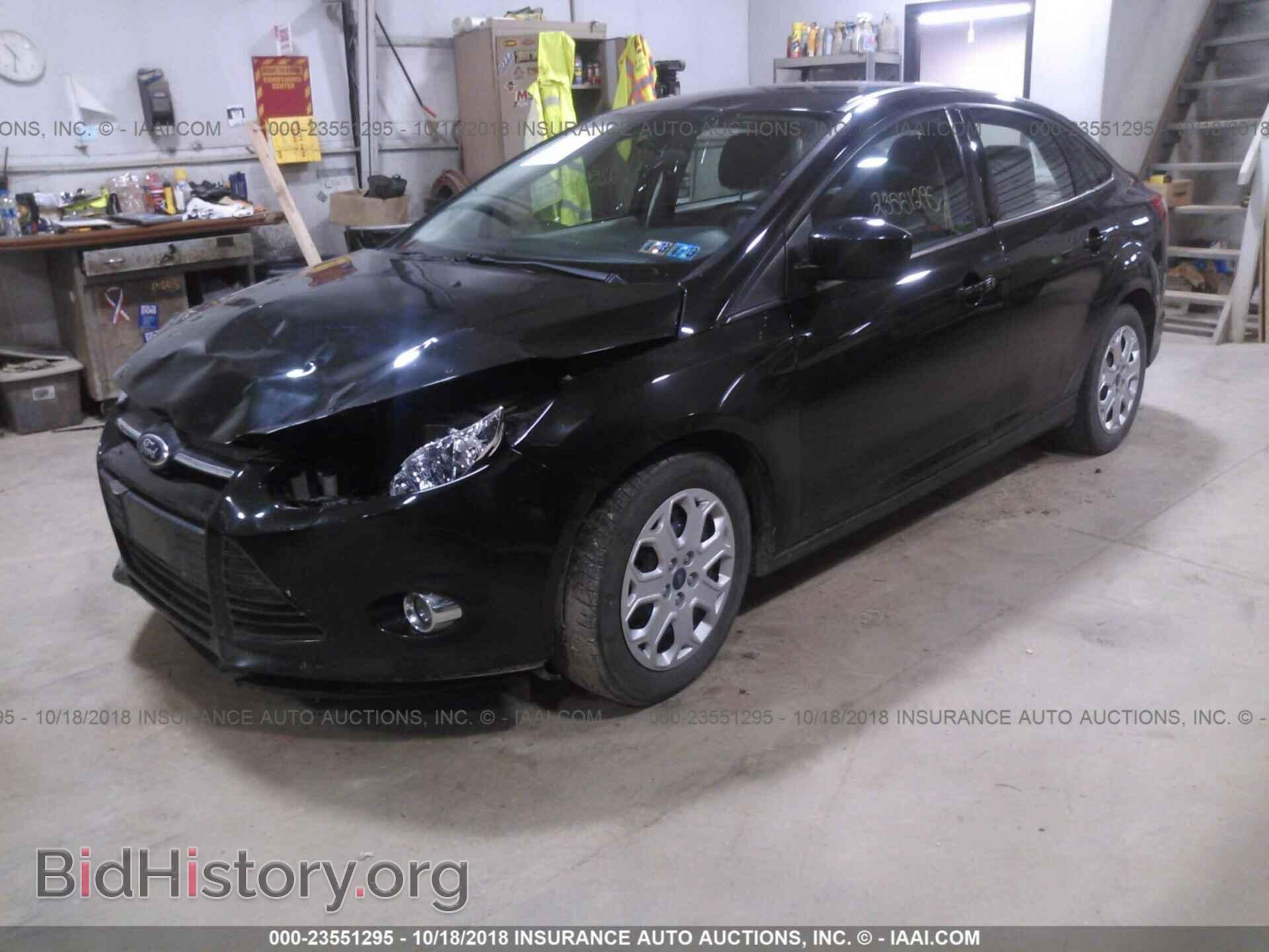 2012 Ford Focus - VIN: 1FAHP3F2XCL446559 - Photo 2