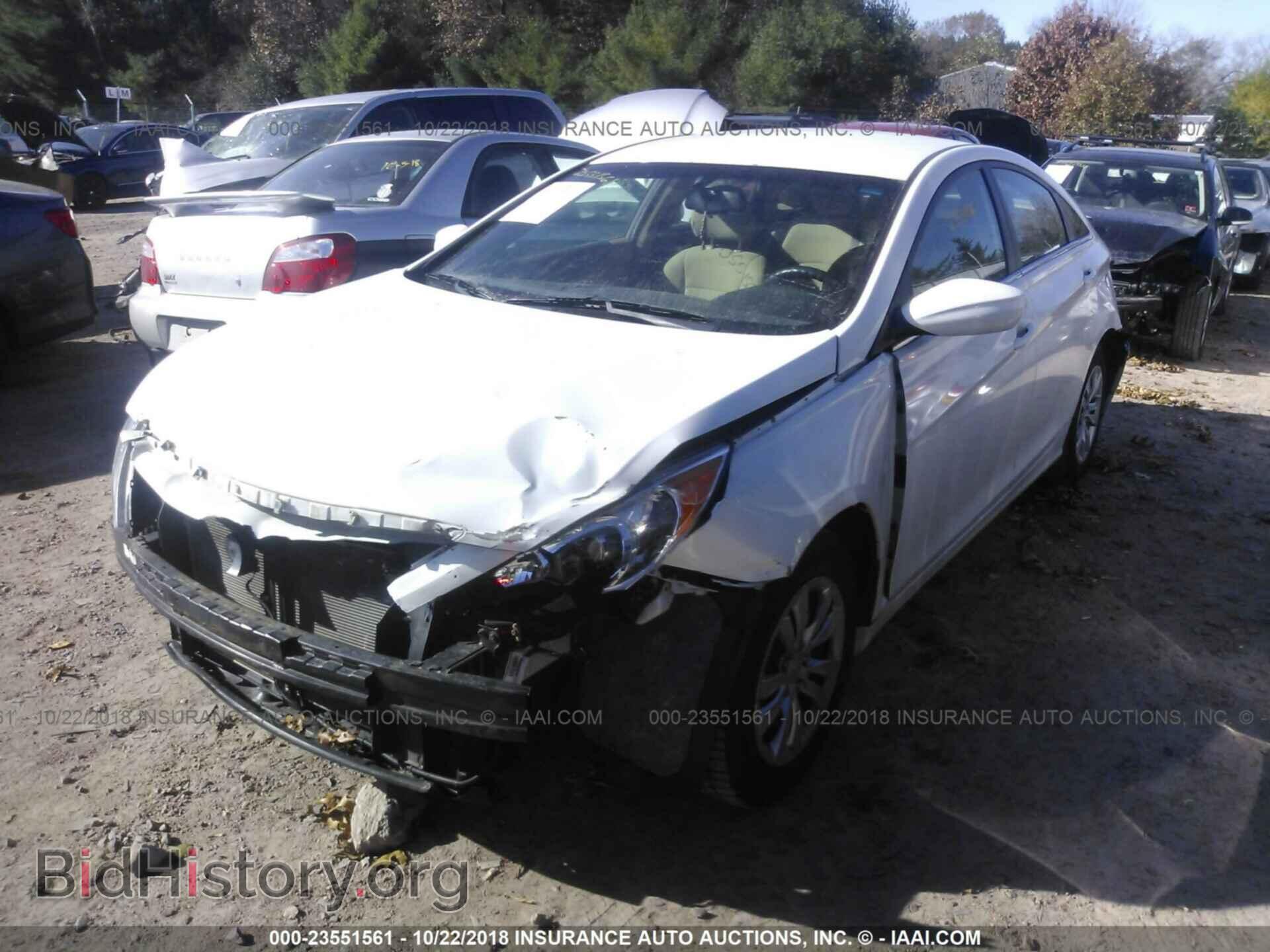 2012 Hyundai Sonata - VIN: 5NPEB4AC1CH323495 - Фото 2
