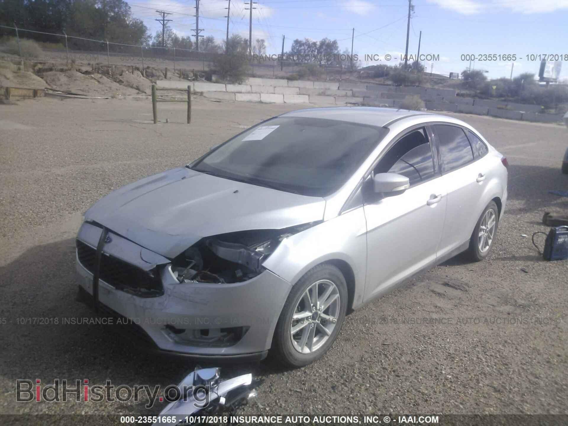 2016 Ford Focus - VIN: 1FADP3F2XGL267894 - Photo 2