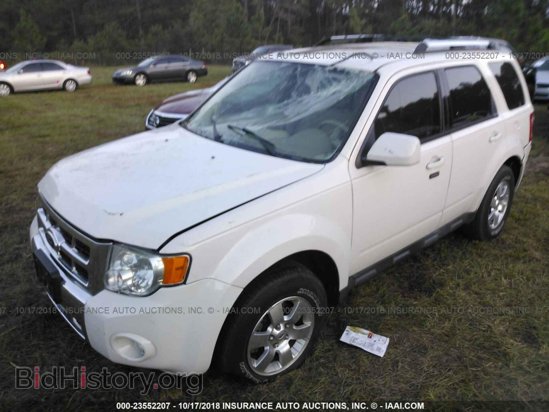 2011 Ford Escape - VIN: 1FMCU0E70BKB27471 - Photo 2