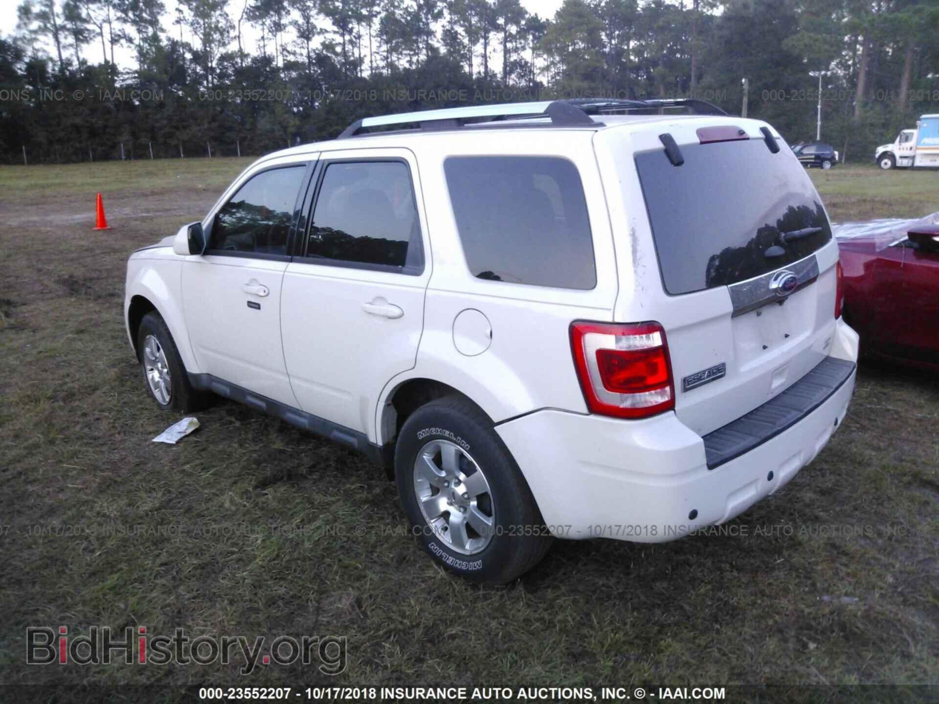 2011 Ford Escape - VIN: 1FMCU0E70BKB27471 - Photo 3