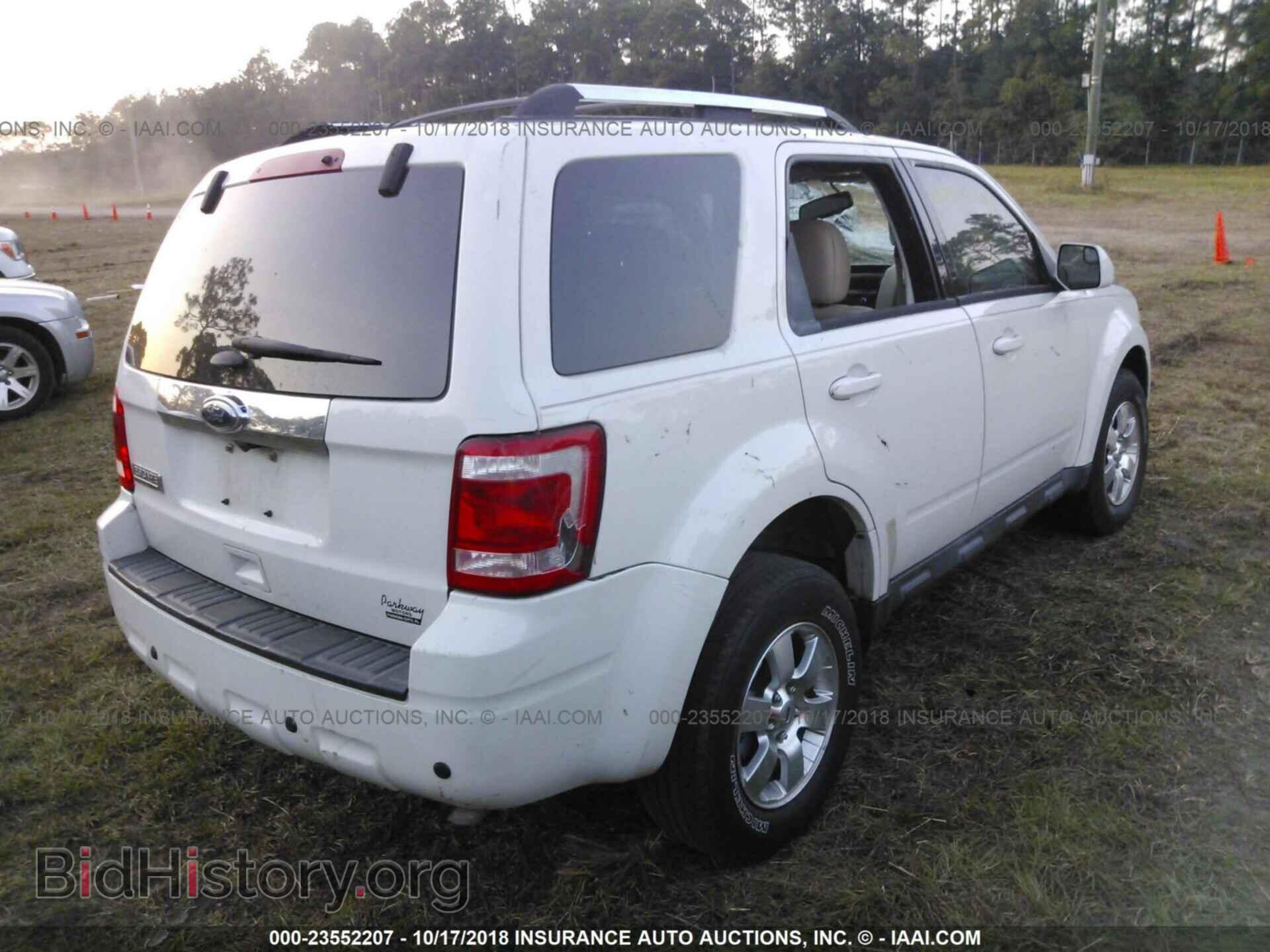 2011 Ford Escape - VIN: 1FMCU0E70BKB27471 - Photo 4
